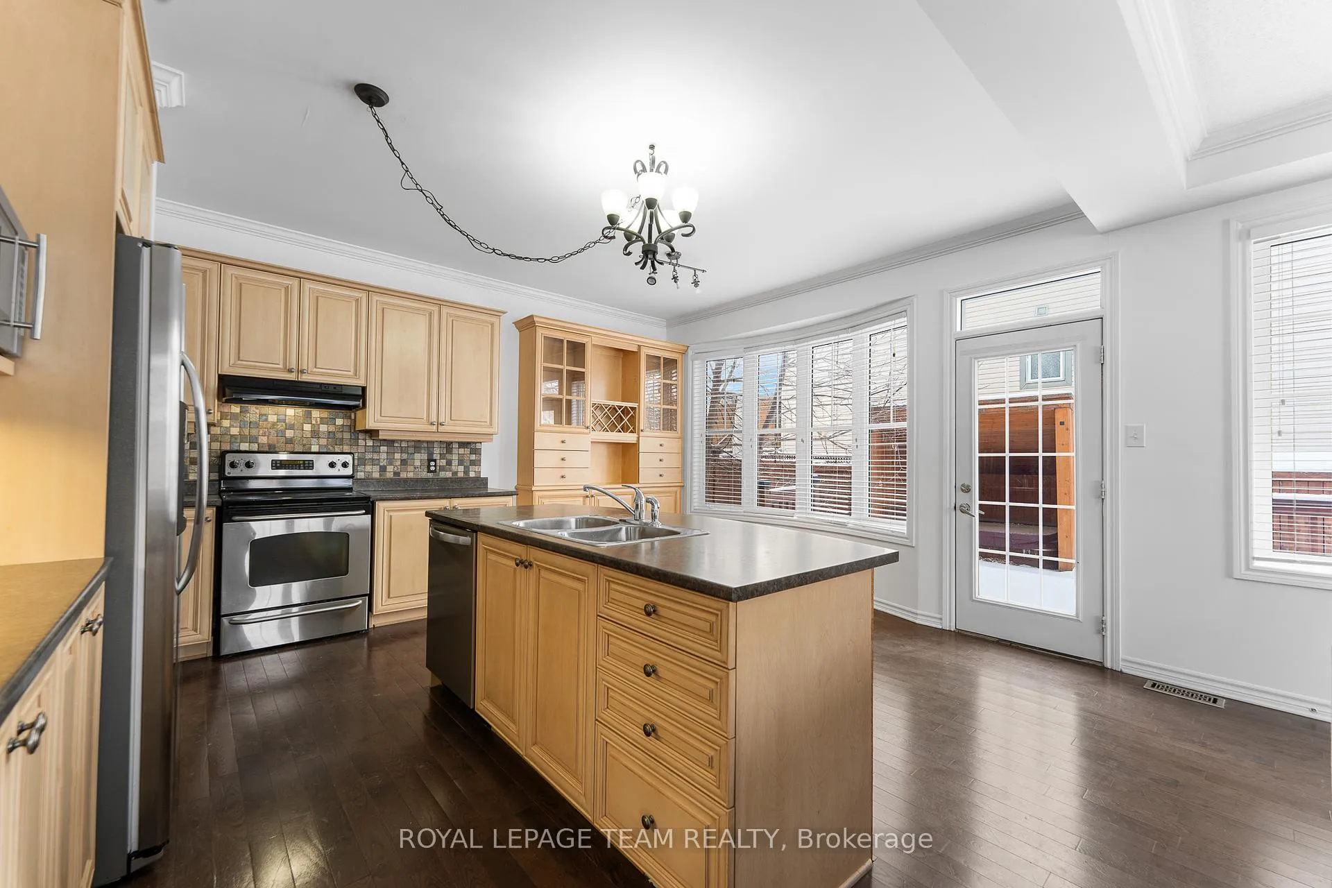 Photo 17 of 221 Kohilo Crescent, Ottawa, Stittsville (North) — HOMEH