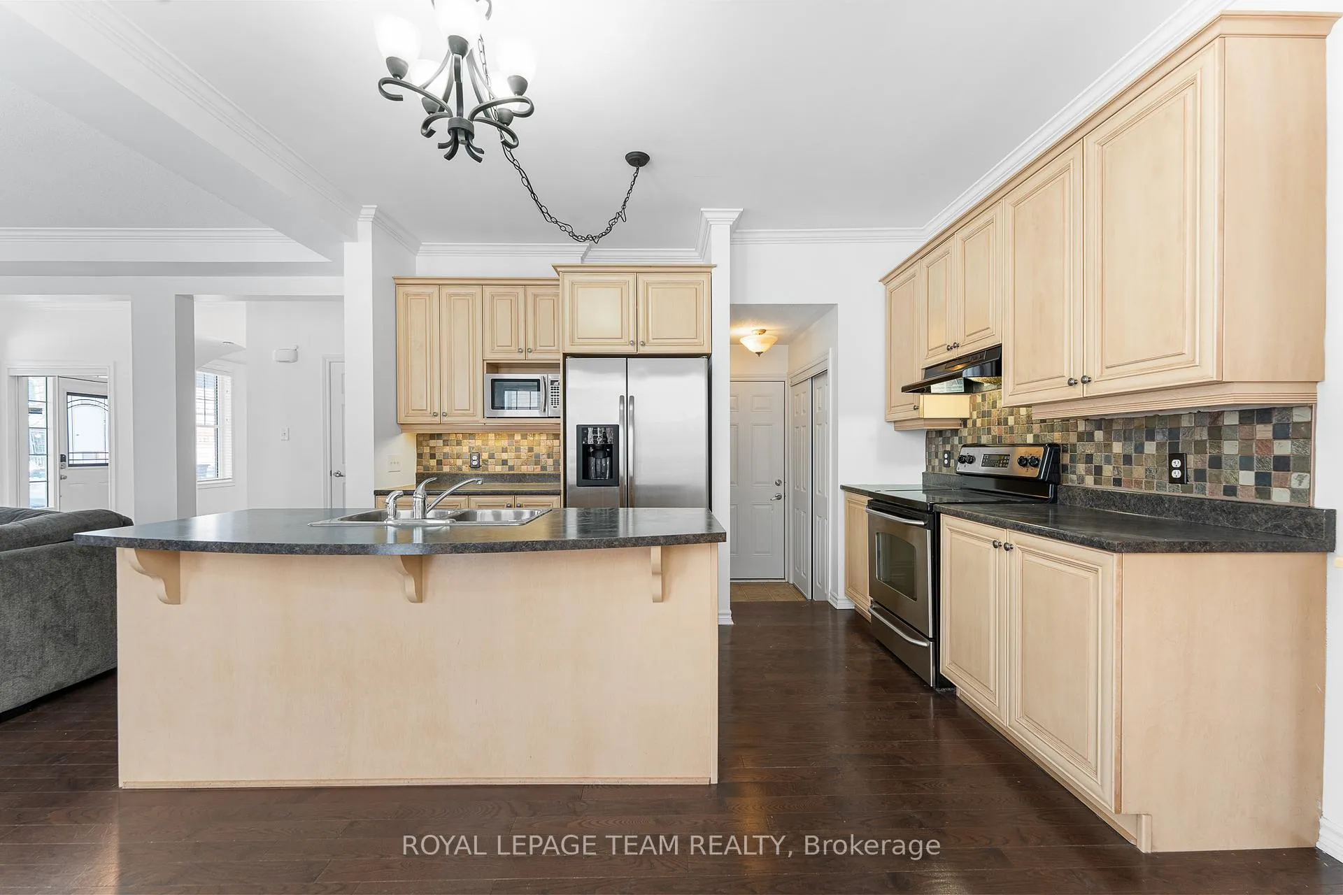 Photo 18 of 221 Kohilo Crescent, Ottawa, Stittsville (North) — HOMEH