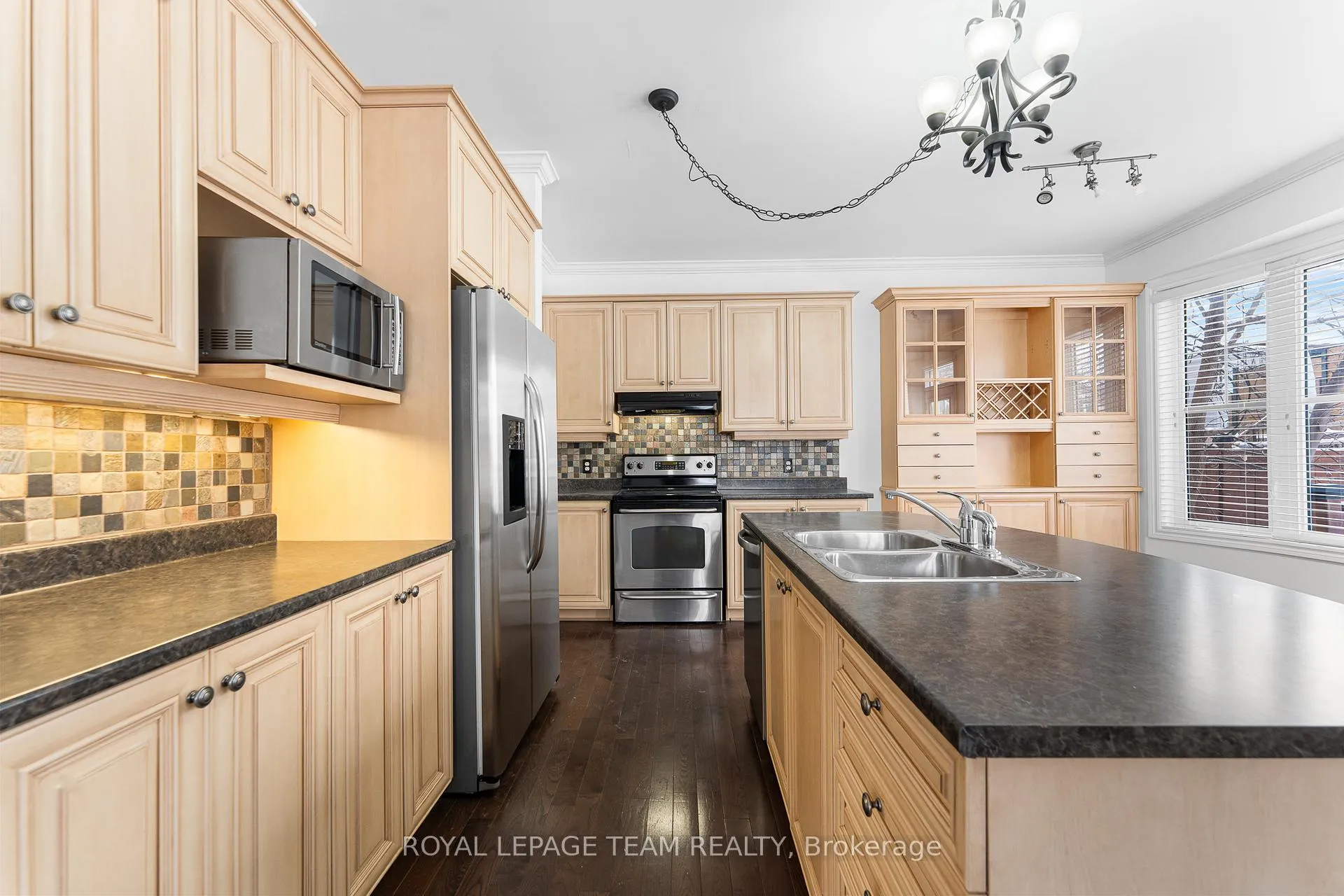 Photo 21 of 221 Kohilo Crescent, Ottawa, Stittsville (North) — HOMEH
