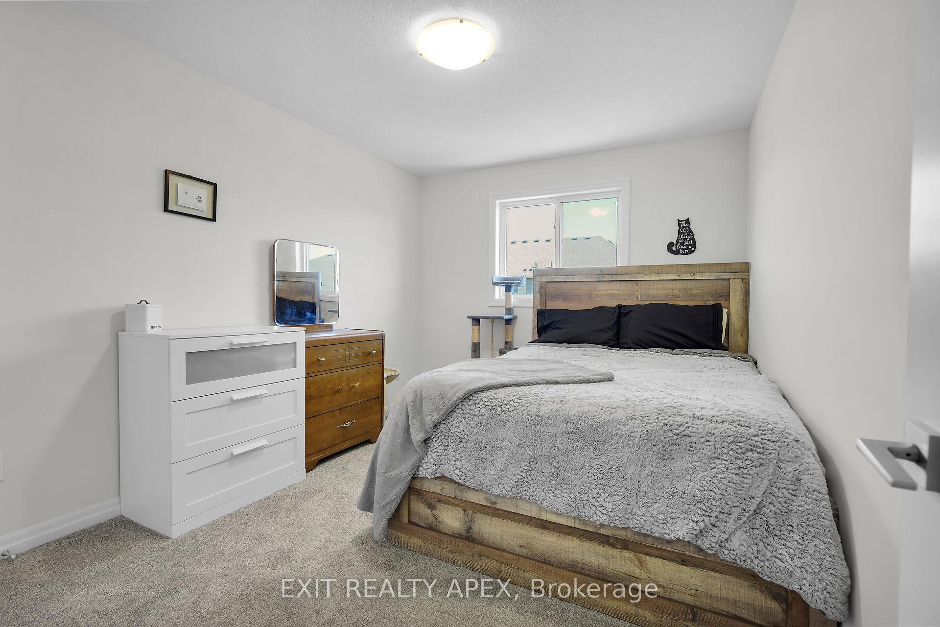 Photo 16 of 11 Charter Creek Court E, St. Thomas — HOMEH