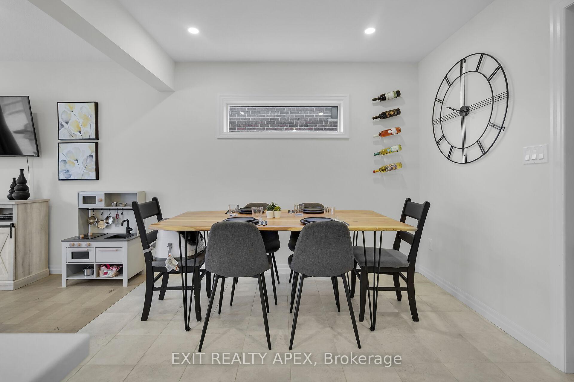 Photo 25 of 11 Charter Creek Court E, St. Thomas — HOMEH