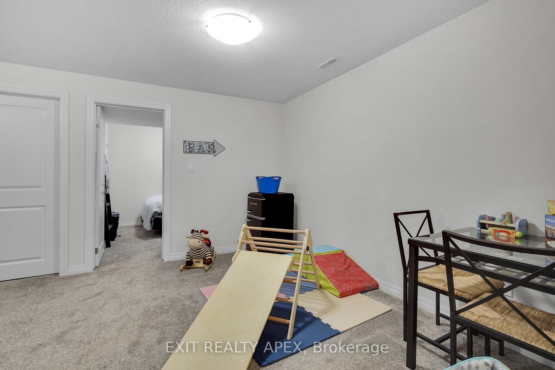 Photo 36 of 11 Charter Creek Court E, St. Thomas — HOMEH