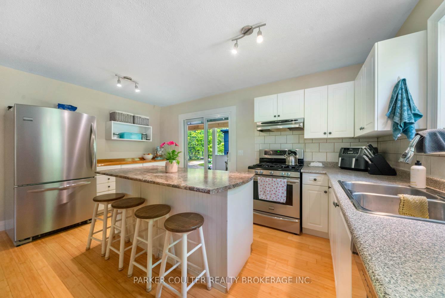 Photo 12 of 2352 Mcdonald Road, Springwater, Rural Springwater — HOMEH