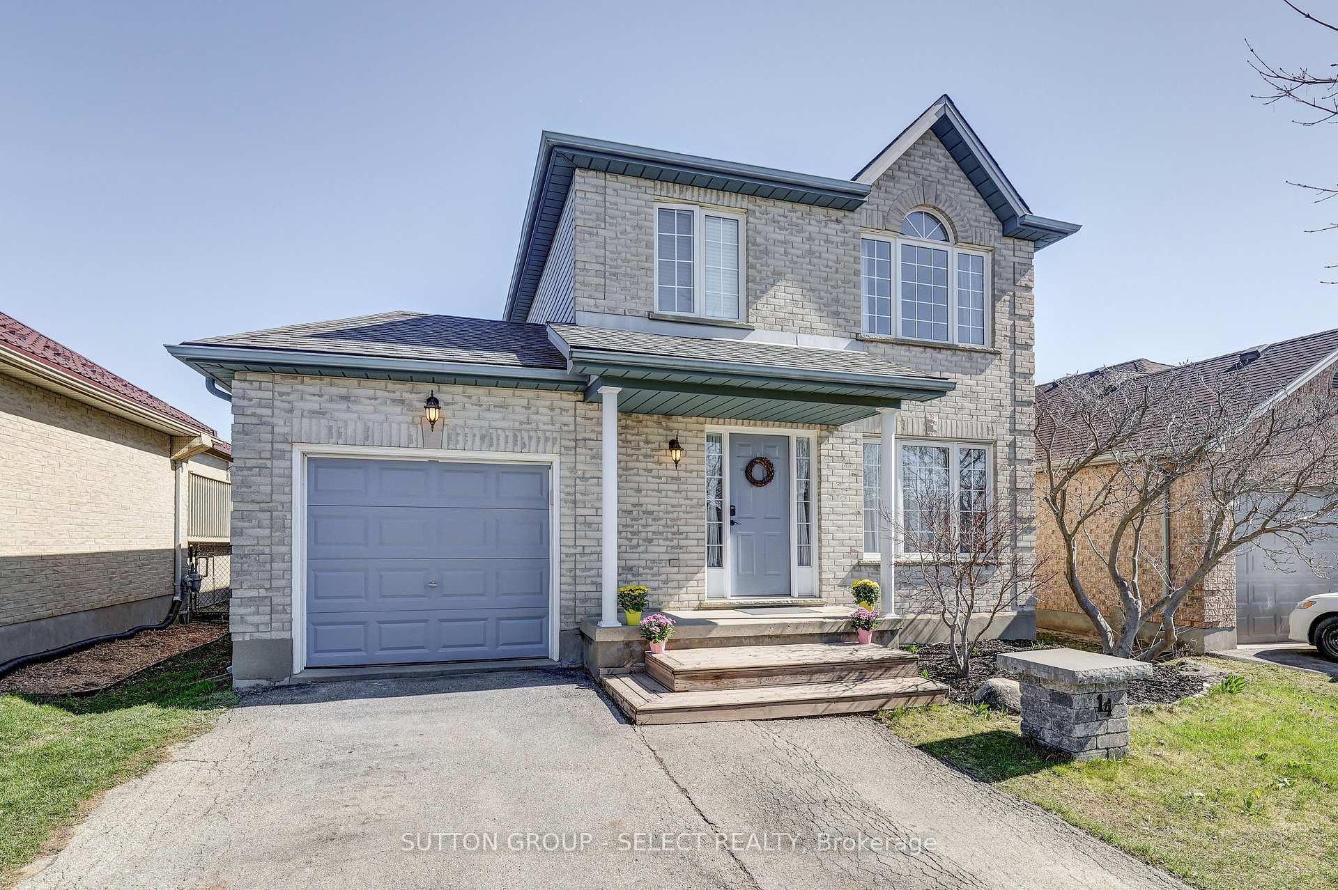 Photo 2 of 14 Ponsford Place, St. Thomas — HOMEH
