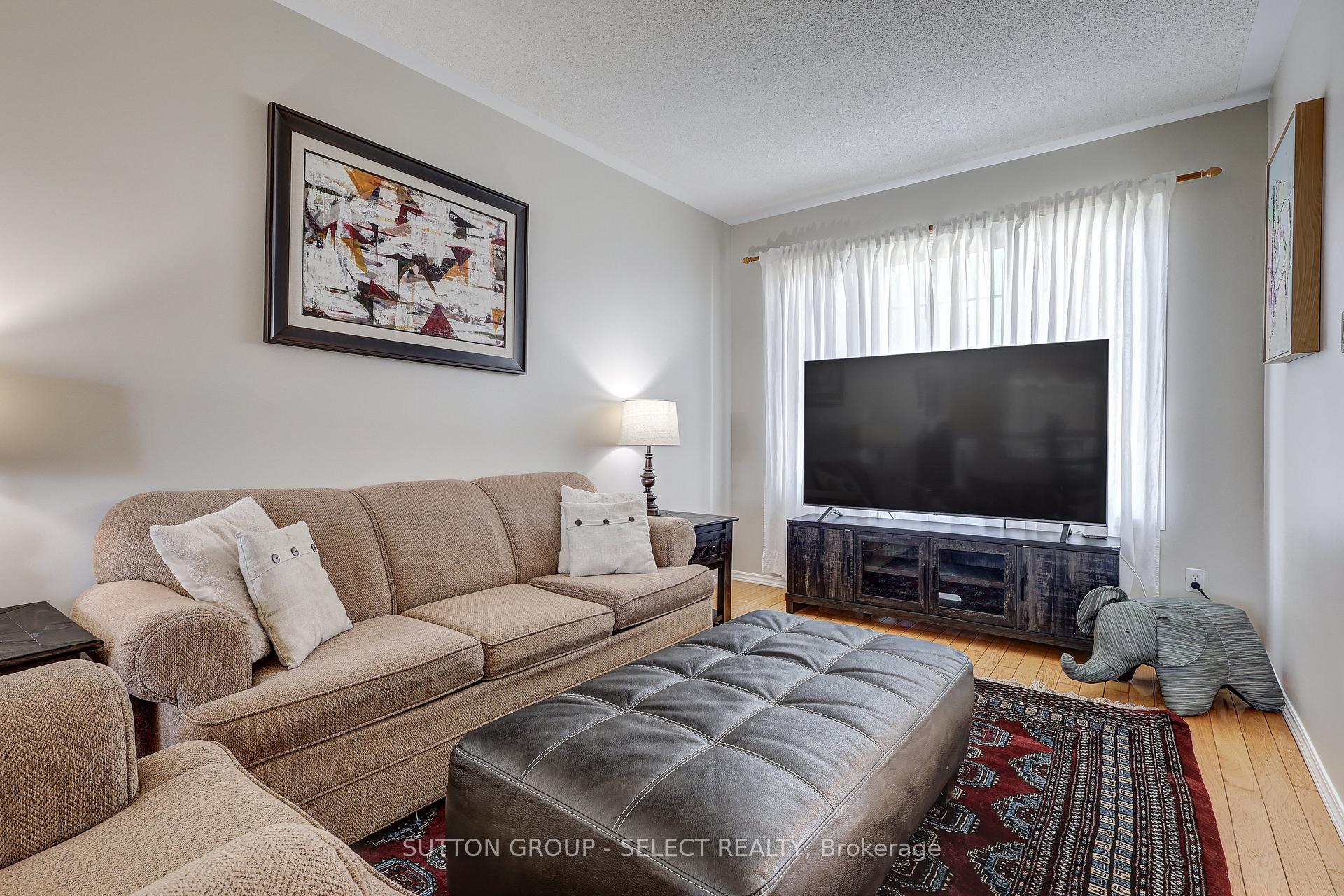 Photo 3 of 14 Ponsford Place, St. Thomas — HOMEH