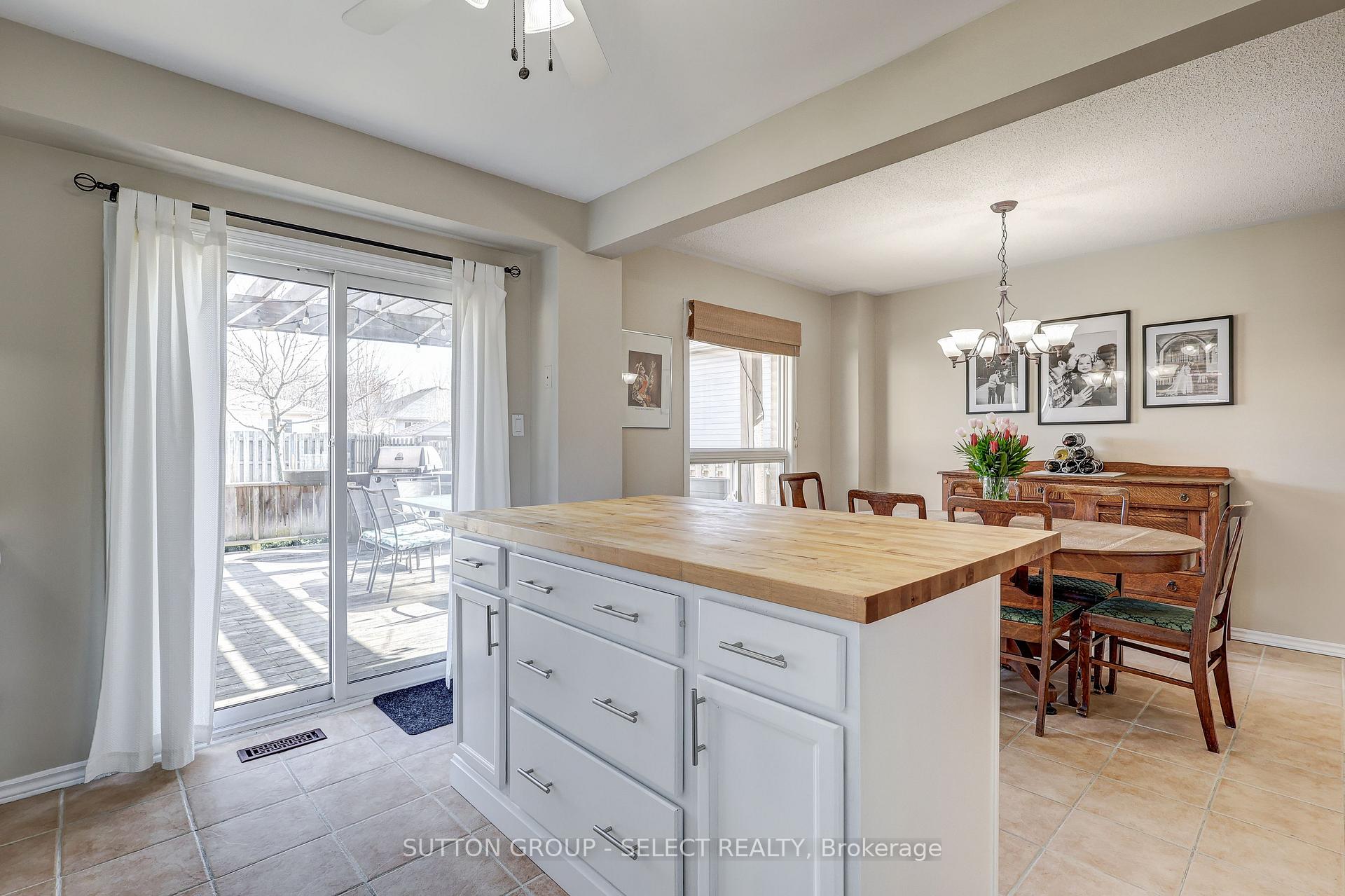 Photo 9 of 14 Ponsford Place, St. Thomas — HOMEH