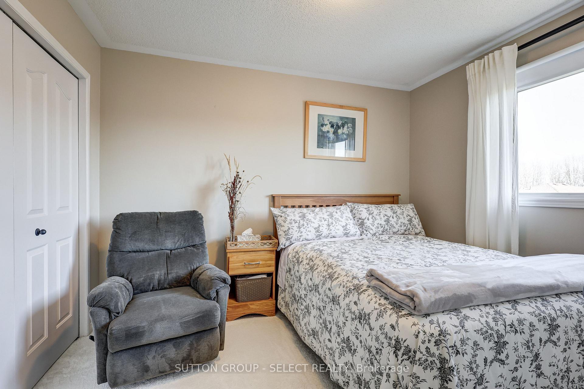 Photo 13 of 14 Ponsford Place, St. Thomas — HOMEH