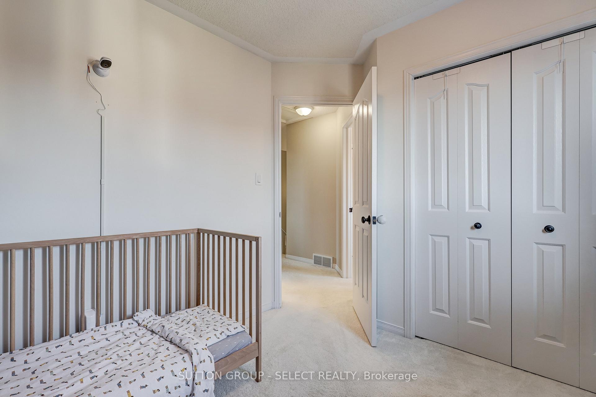 Photo 15 of 14 Ponsford Place, St. Thomas — HOMEH