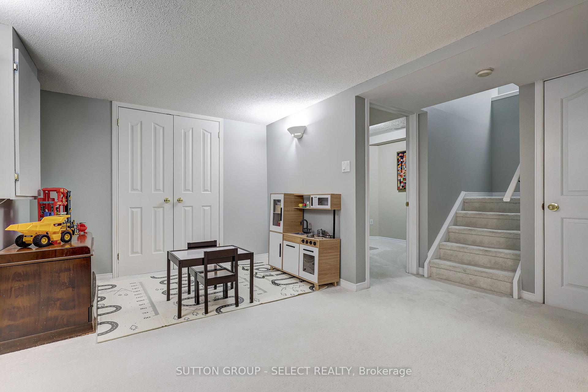 Photo 18 of 14 Ponsford Place, St. Thomas — HOMEH