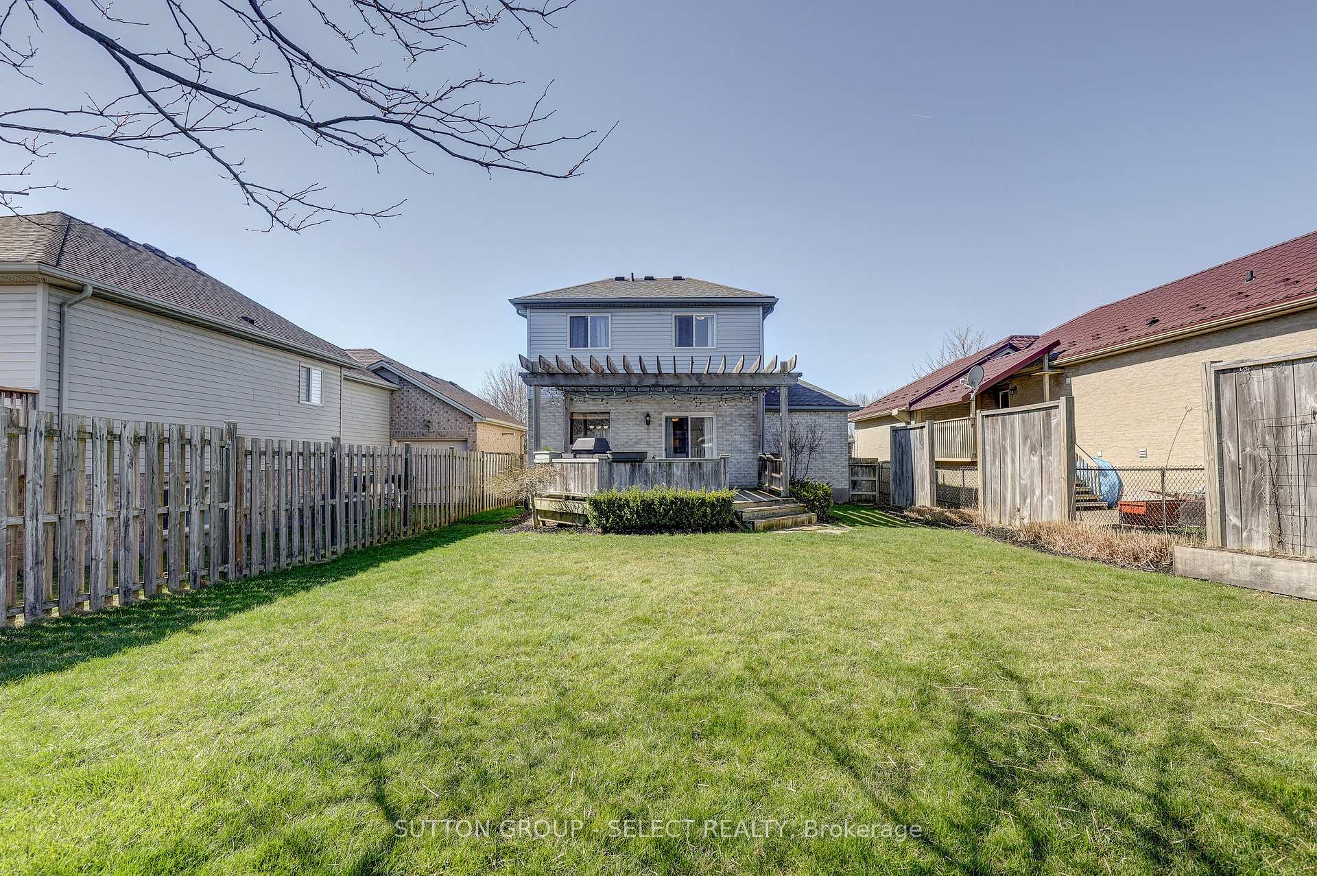 Photo 23 of 14 Ponsford Place, St. Thomas — HOMEH