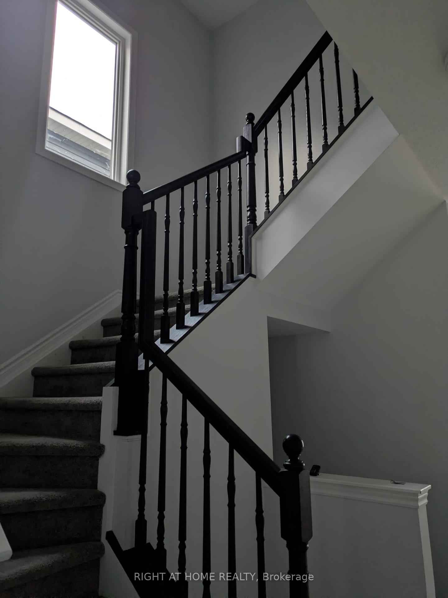 Photo 4 of 508 Culdaff Road, Ottawa, Stittsville (North) — HOMEH
