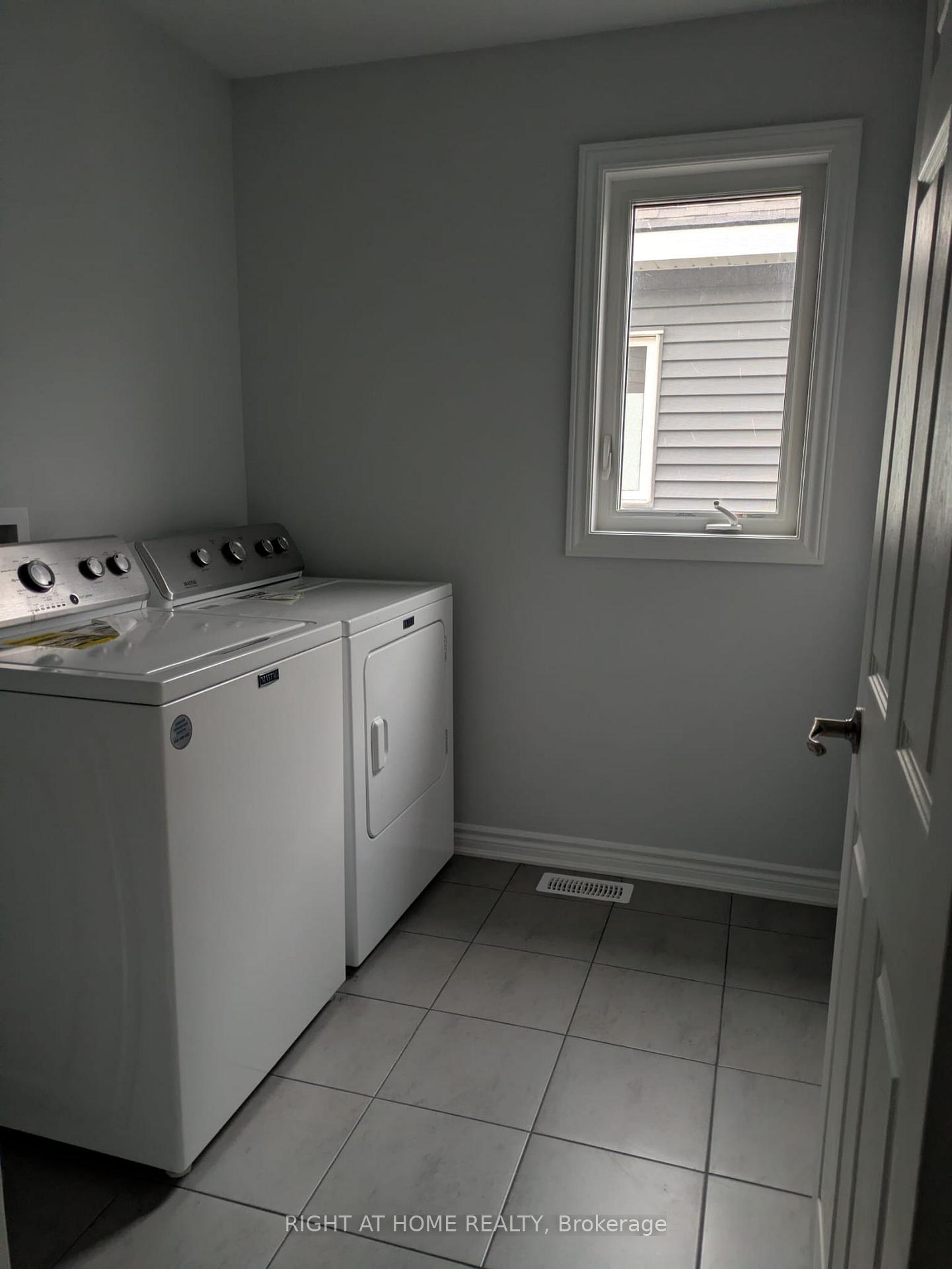 Photo 14 of 508 Culdaff Road, Ottawa, Stittsville (North) — HOMEH