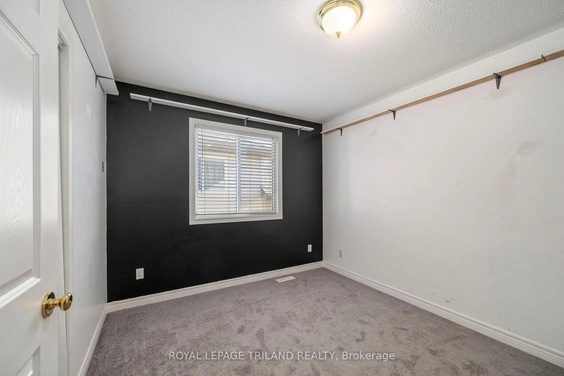 Photo 17 of 57 Axford Parkway, St. Thomas — HOMEH