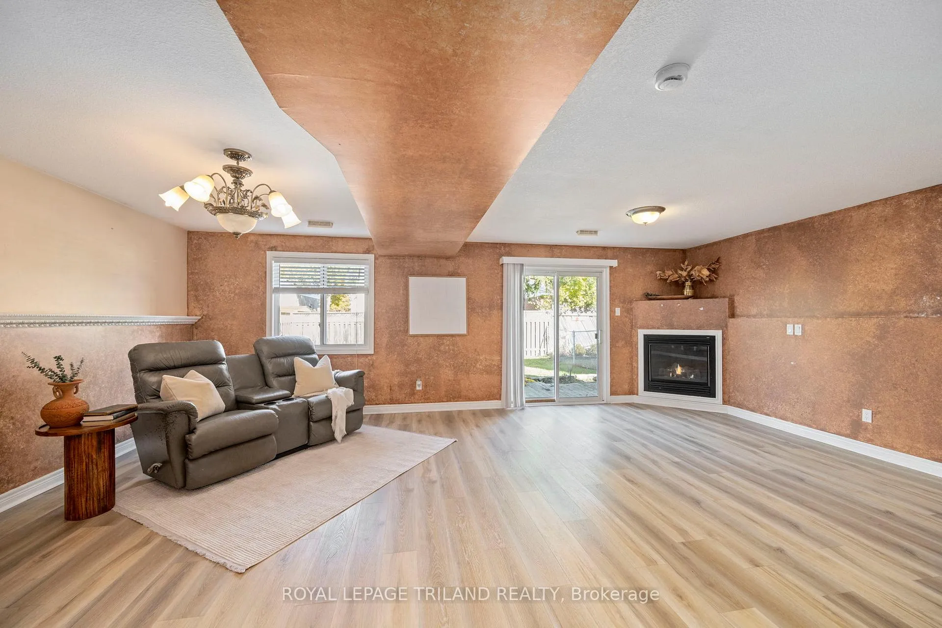 Photo 22 of 57 Axford Parkway, St. Thomas — HOMEH