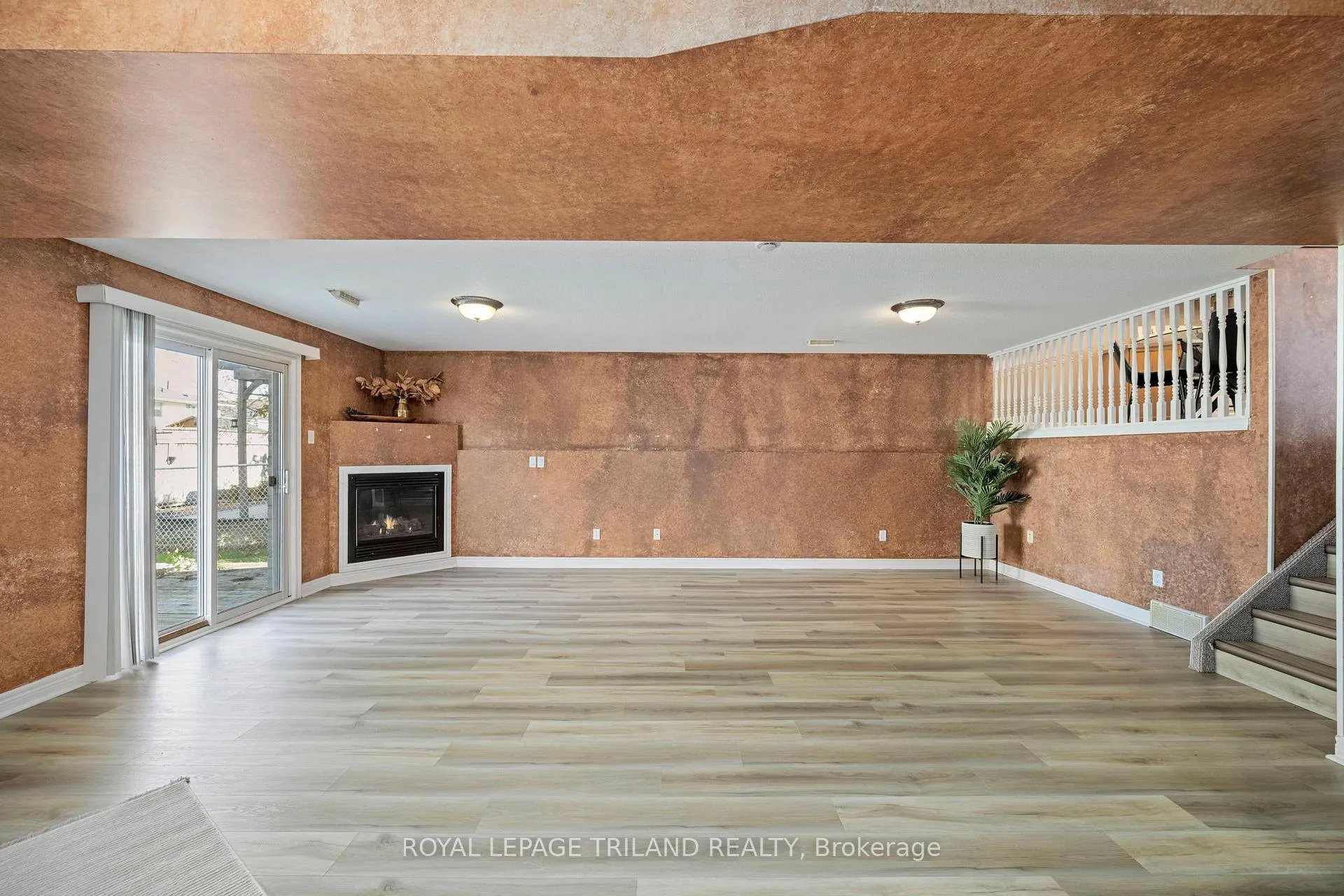 Photo 23 of 57 Axford Parkway, St. Thomas — HOMEH