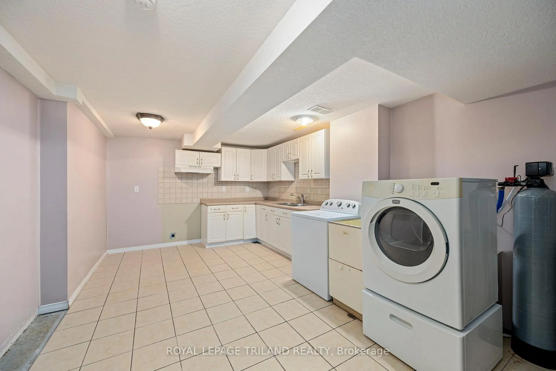 Photo 27 of 57 Axford Parkway, St. Thomas — HOMEH