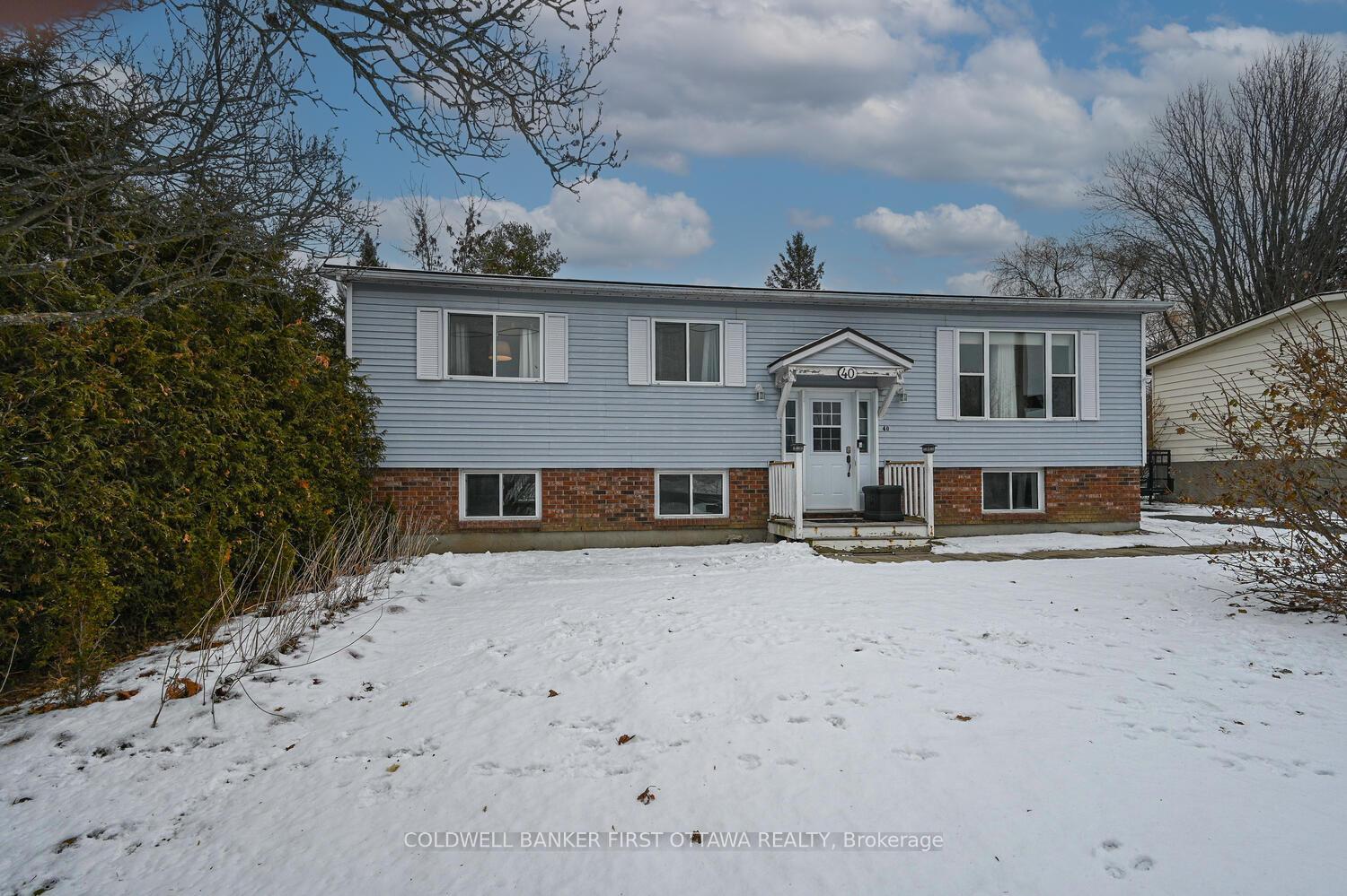 Photo 1 of 40 Fringewood Drive E, Ottawa, Fringewood — HOMEH