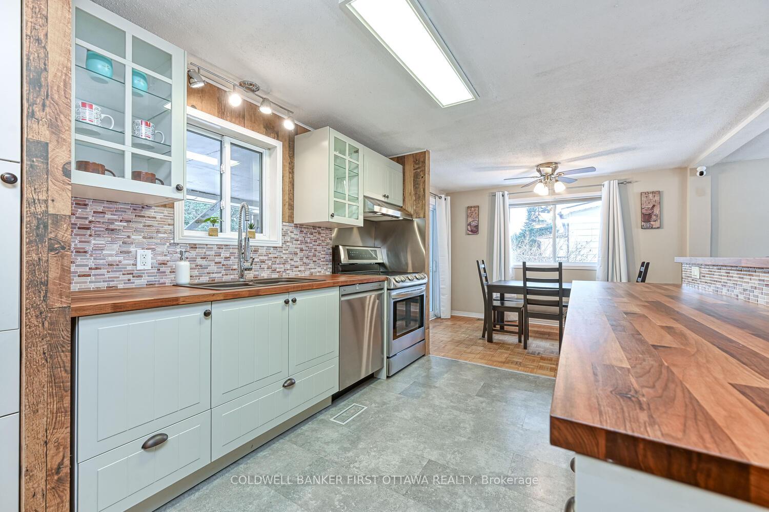 Photo 13 of 40 Fringewood Drive E, Ottawa, Fringewood — HOMEH