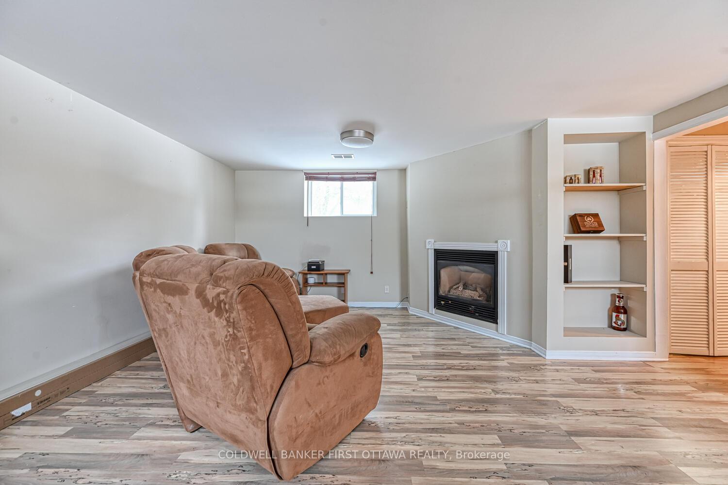 Photo 27 of 40 Fringewood Drive E, Ottawa, Fringewood — HOMEH