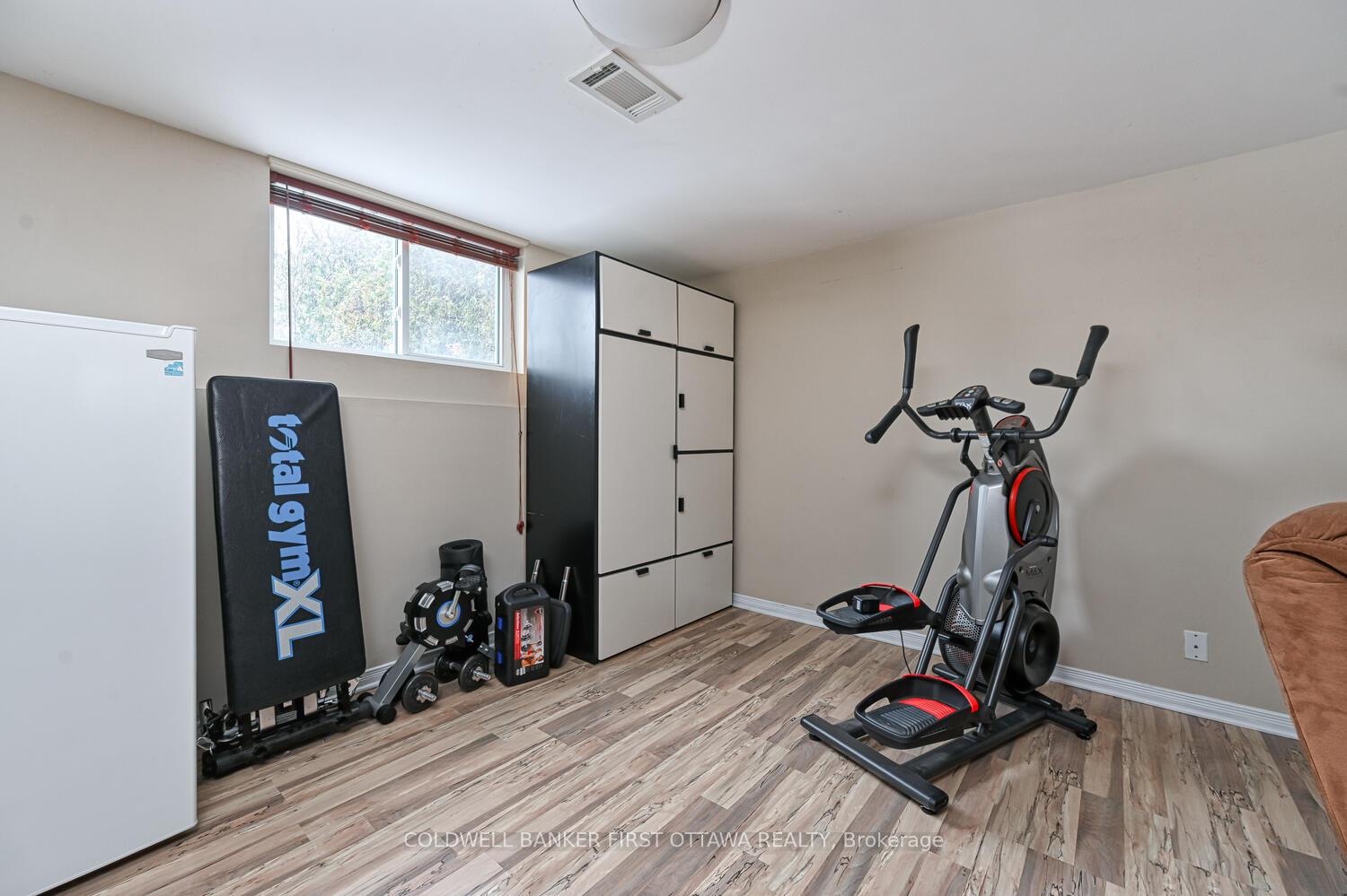 Photo 29 of 40 Fringewood Drive E, Ottawa, Fringewood — HOMEH