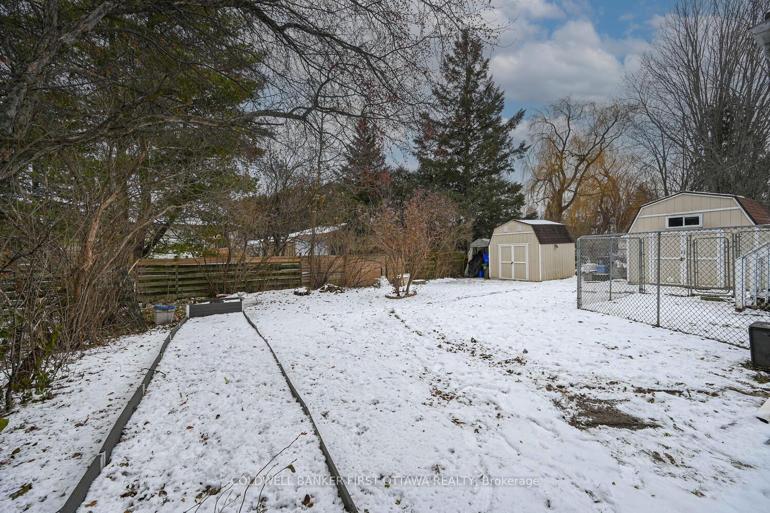 Photo 35 of 40 Fringewood Drive E, Ottawa, Fringewood — HOMEH