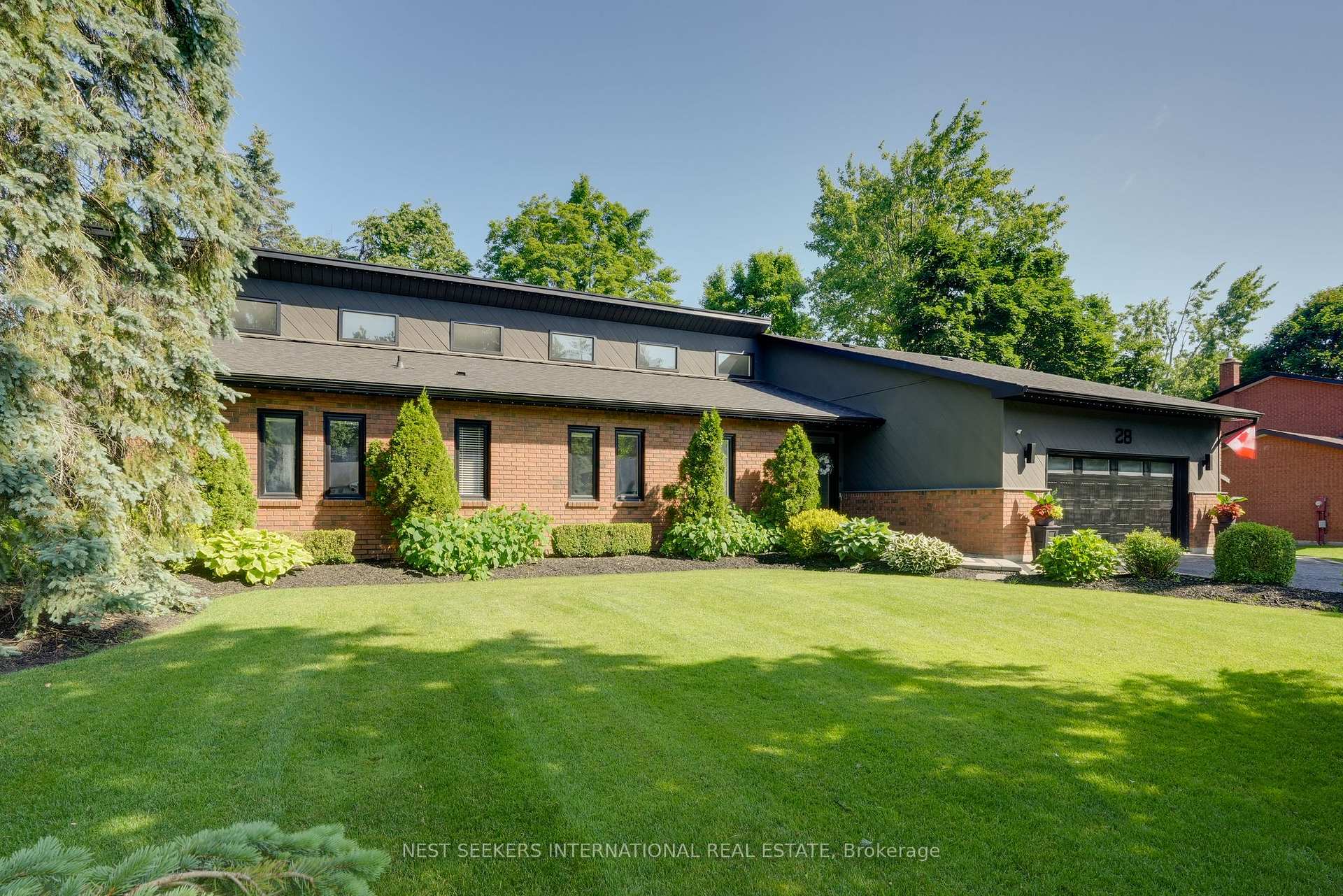 Photo 2 of 28 Holloway Lane, Springwater, Midhurst — HOMEH