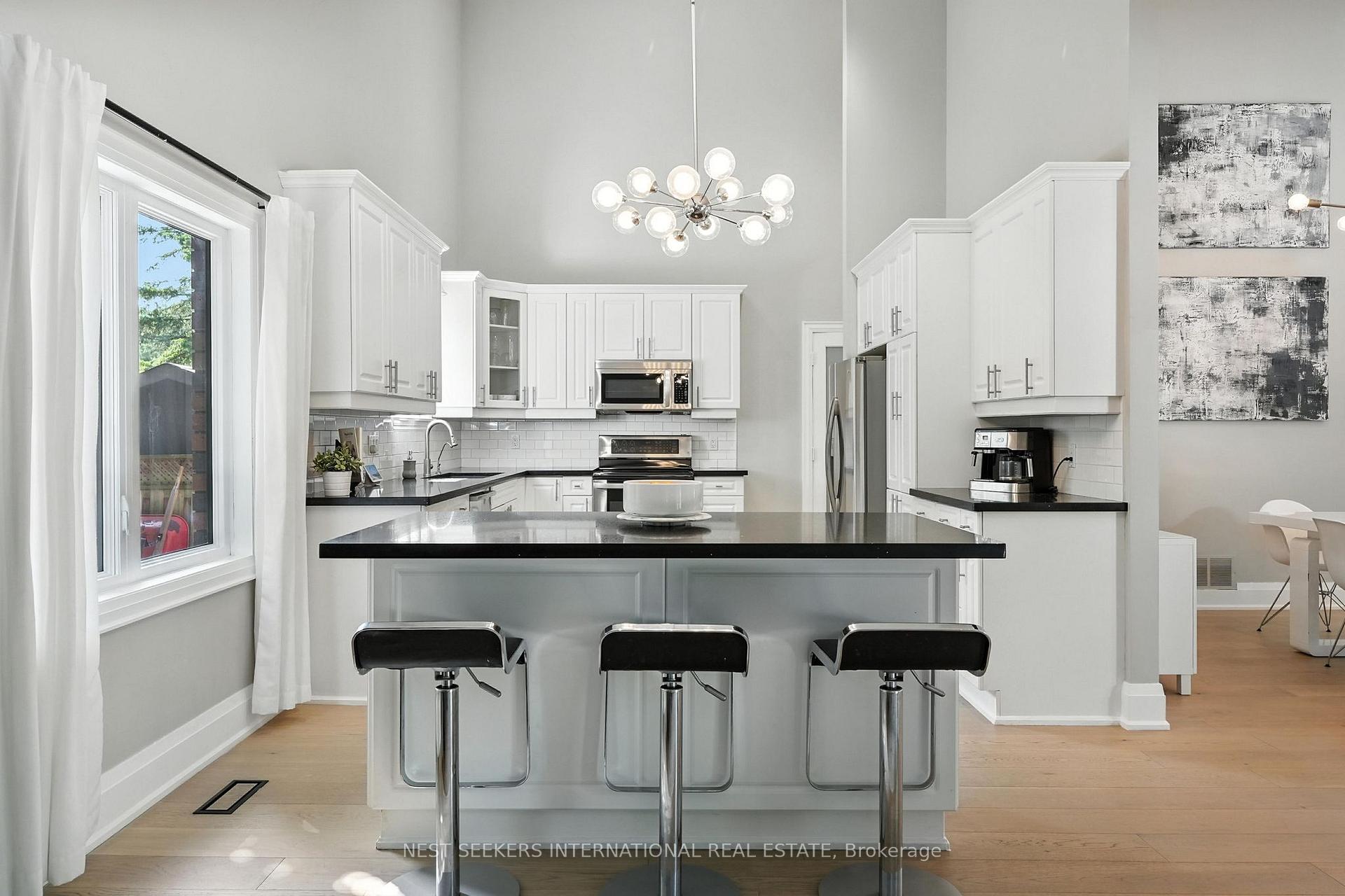 Photo 15 of 28 Holloway Lane, Springwater, Midhurst — HOMEH