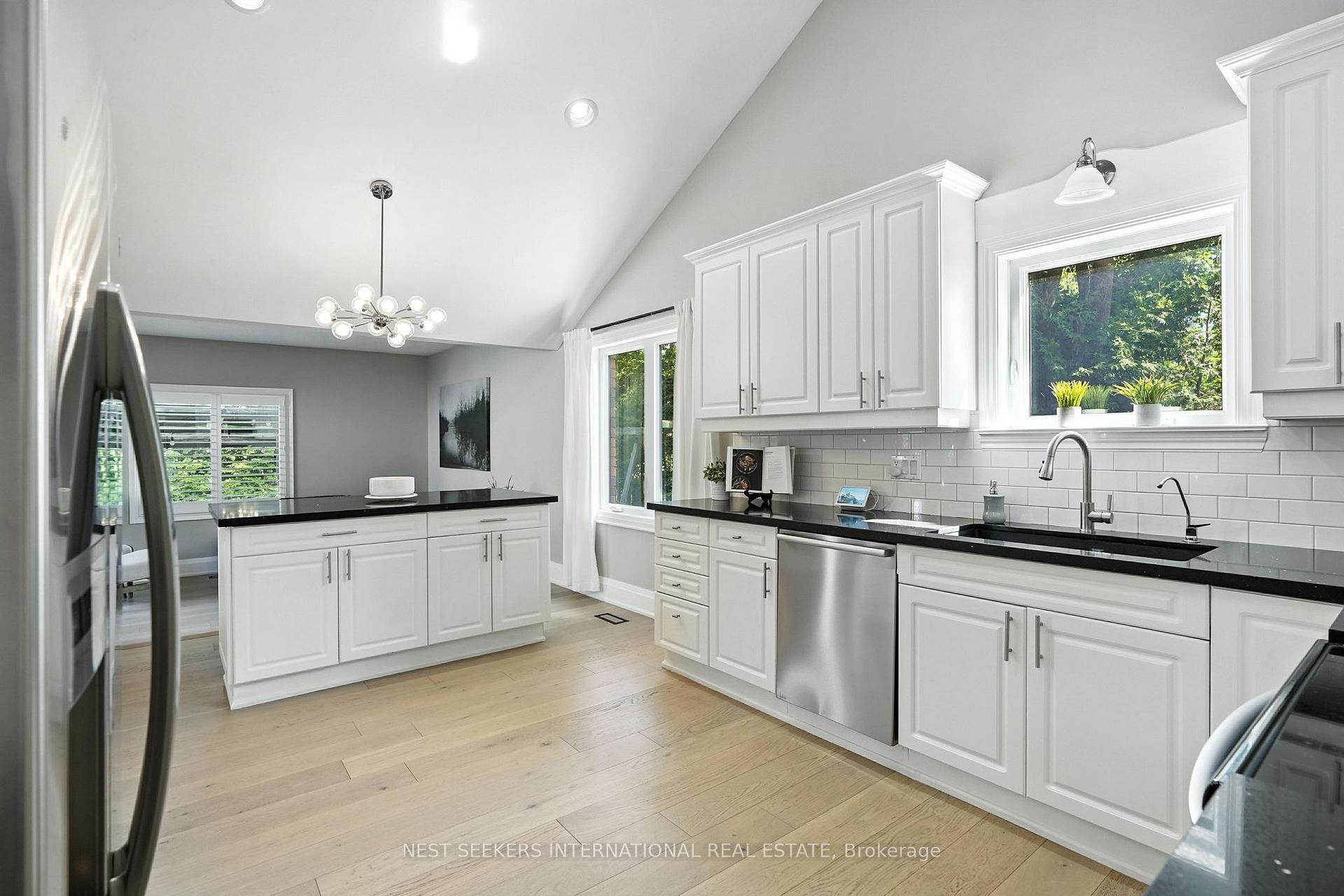 Photo 19 of 28 Holloway Lane, Springwater, Midhurst — HOMEH