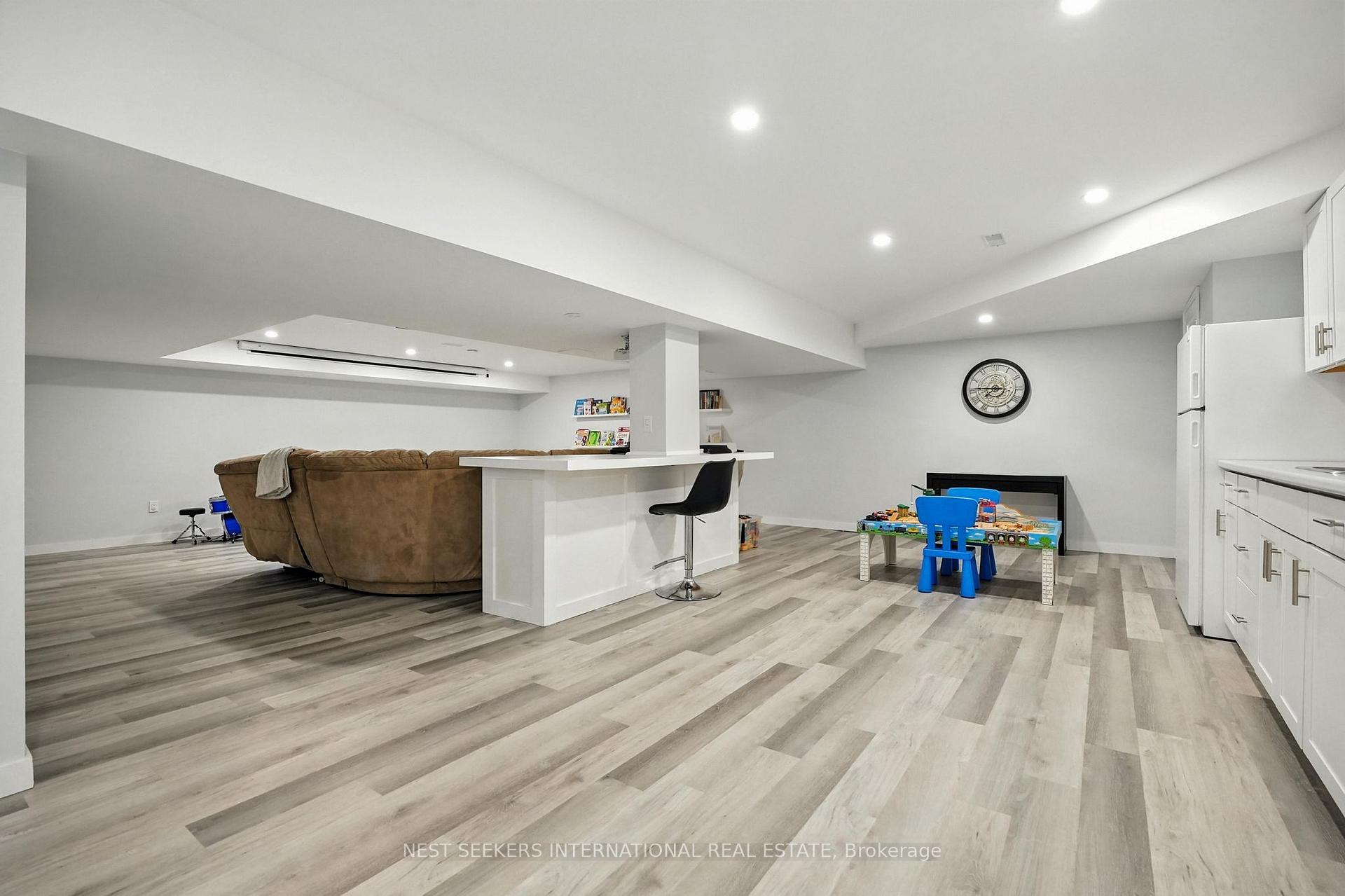 Photo 37 of 28 Holloway Lane, Springwater, Midhurst — HOMEH