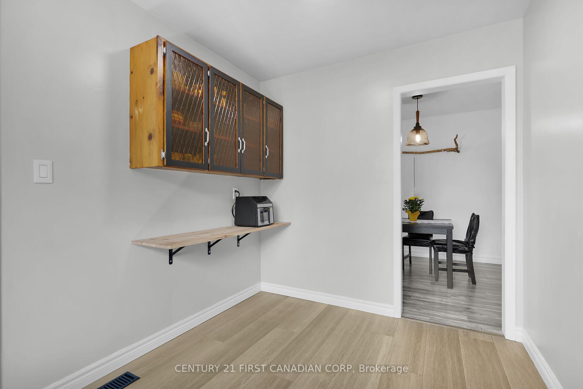 Photo 11 of 23 Gregory Place, St. Thomas — HOMEH