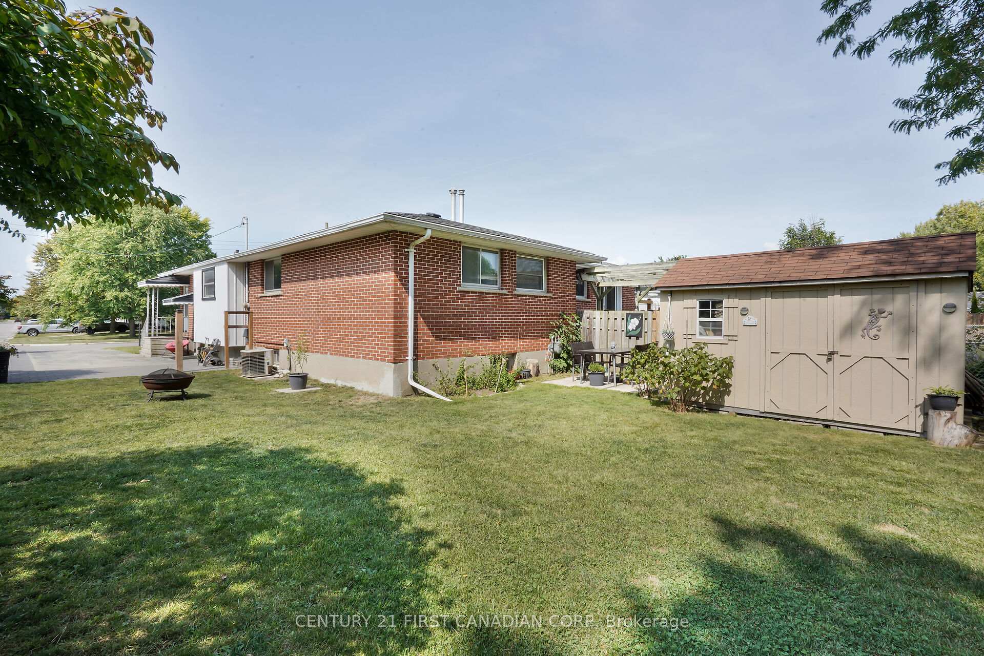 Photo 43 of 23 Gregory Place, St. Thomas — HOMEH