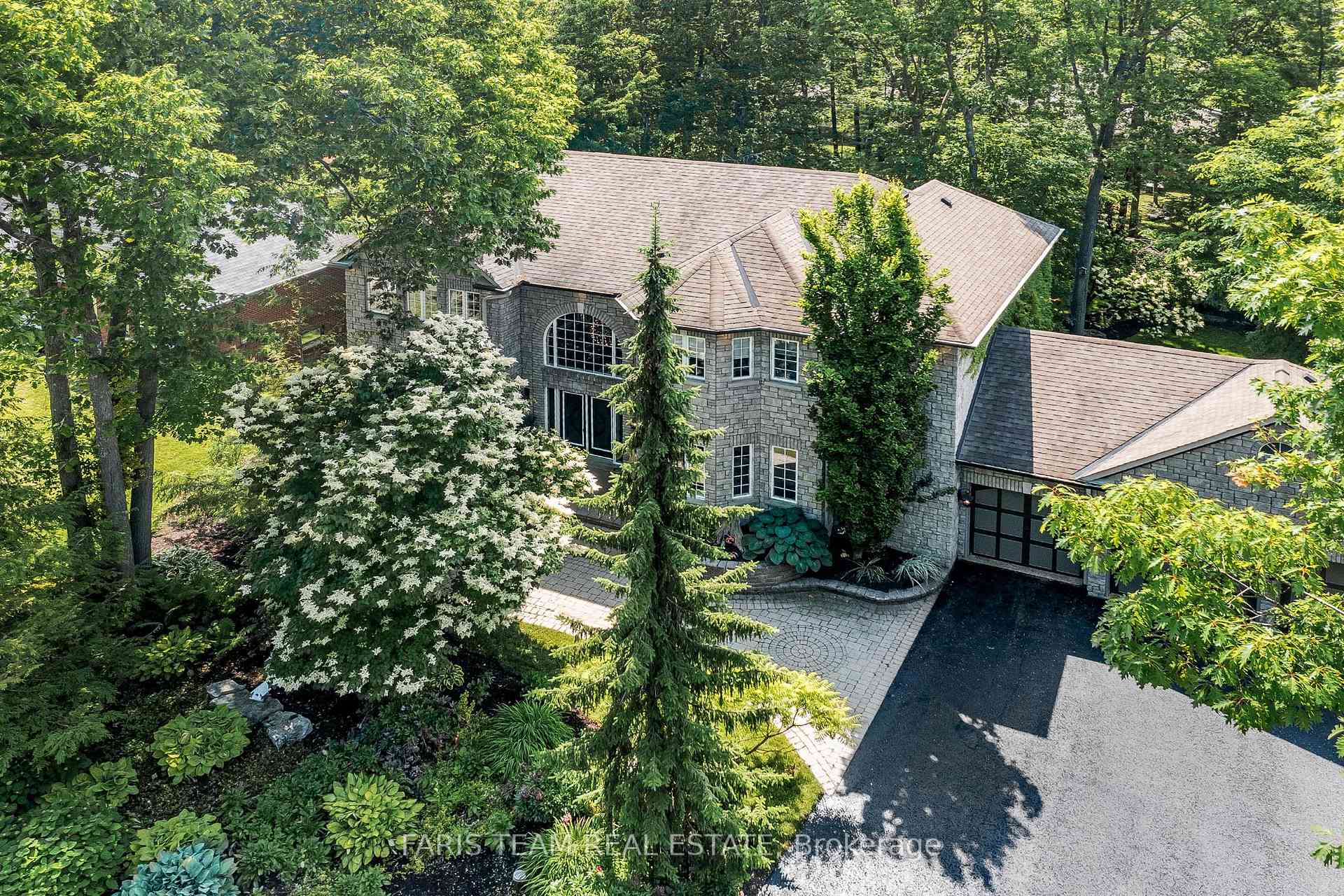 Photo 3 of 64 Alana Drive, Springwater, Centre Vespra — HOMEH
