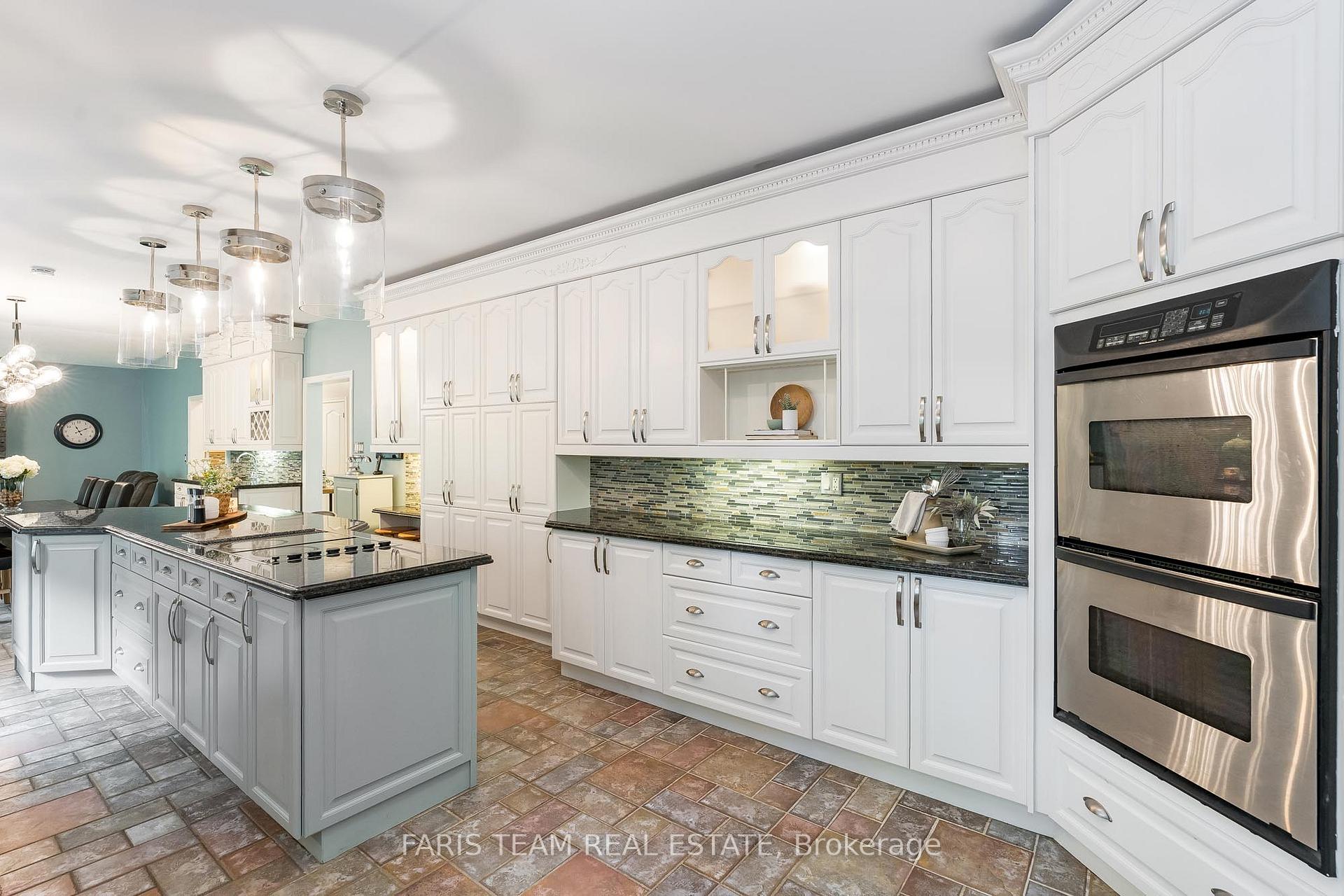 Photo 8 of 64 Alana Drive, Springwater, Centre Vespra — HOMEH