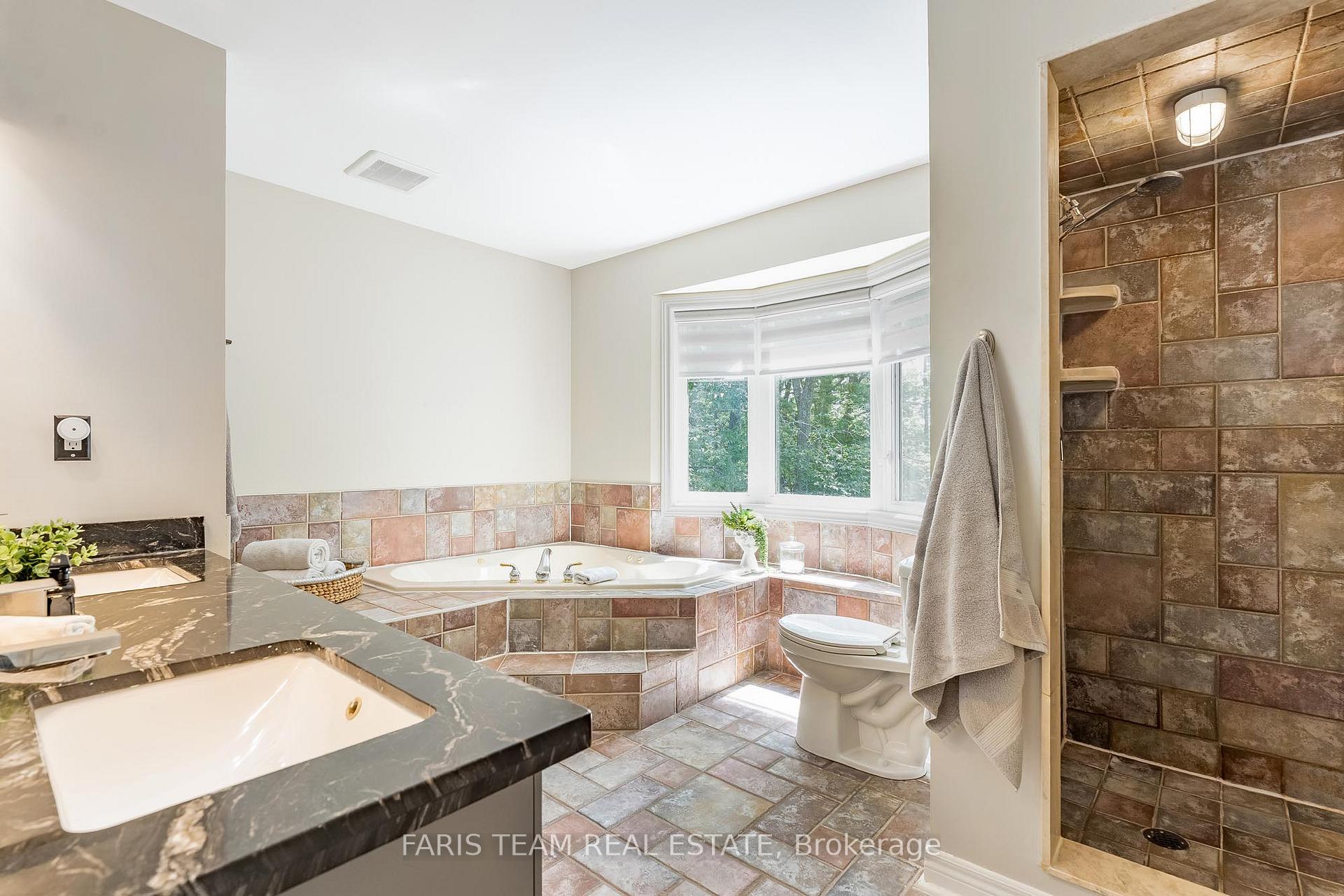 Photo 19 of 64 Alana Drive, Springwater, Centre Vespra — HOMEH