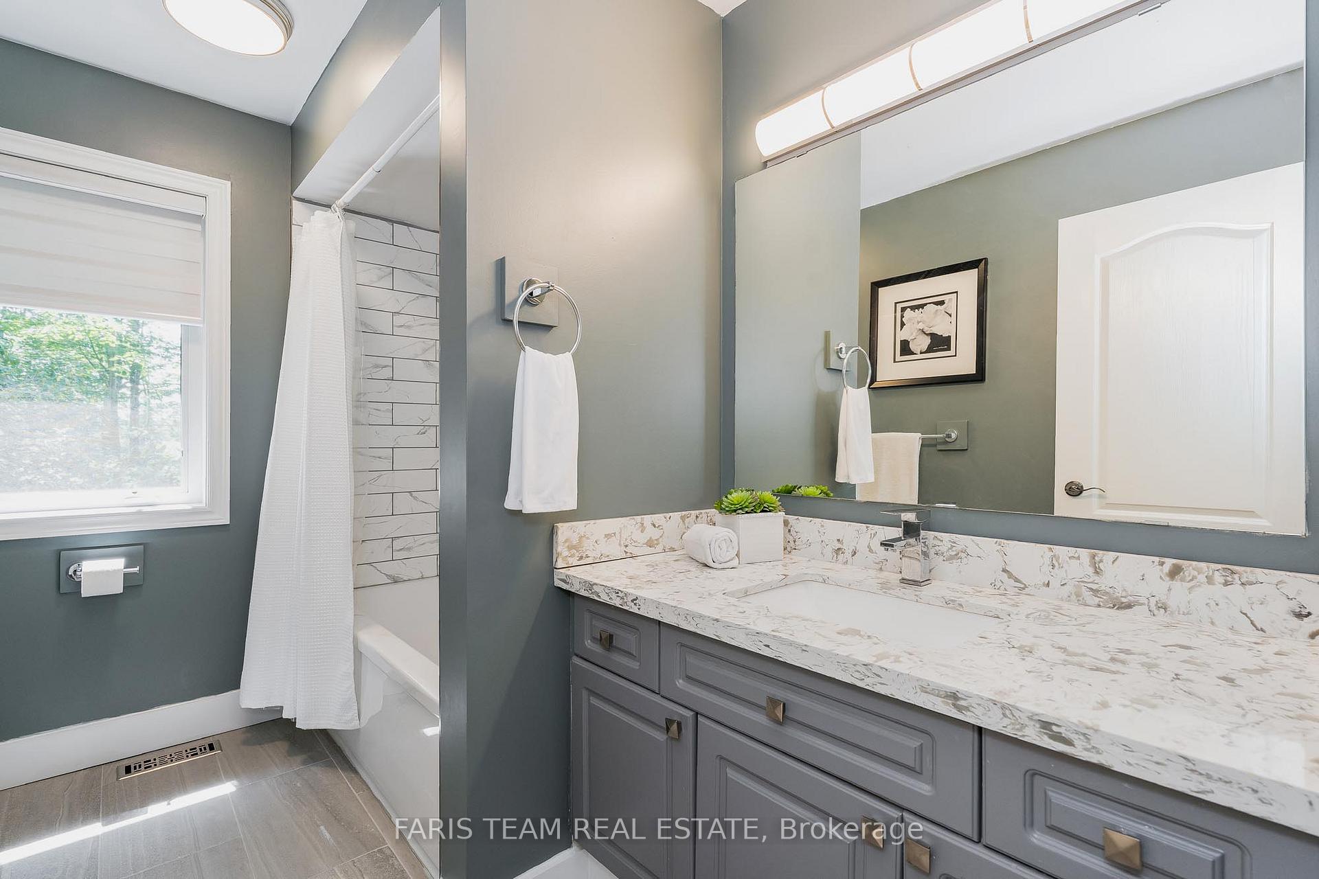 Photo 23 of 64 Alana Drive, Springwater, Centre Vespra — HOMEH