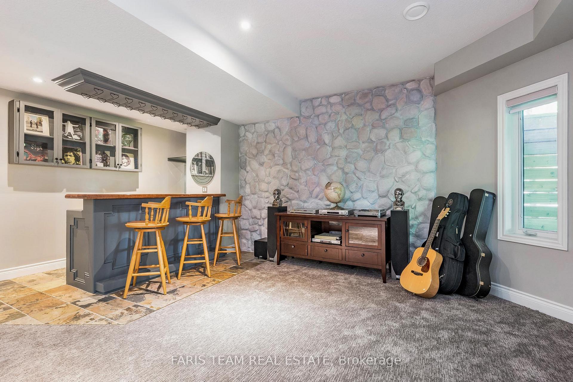 Photo 25 of 64 Alana Drive, Springwater, Centre Vespra — HOMEH