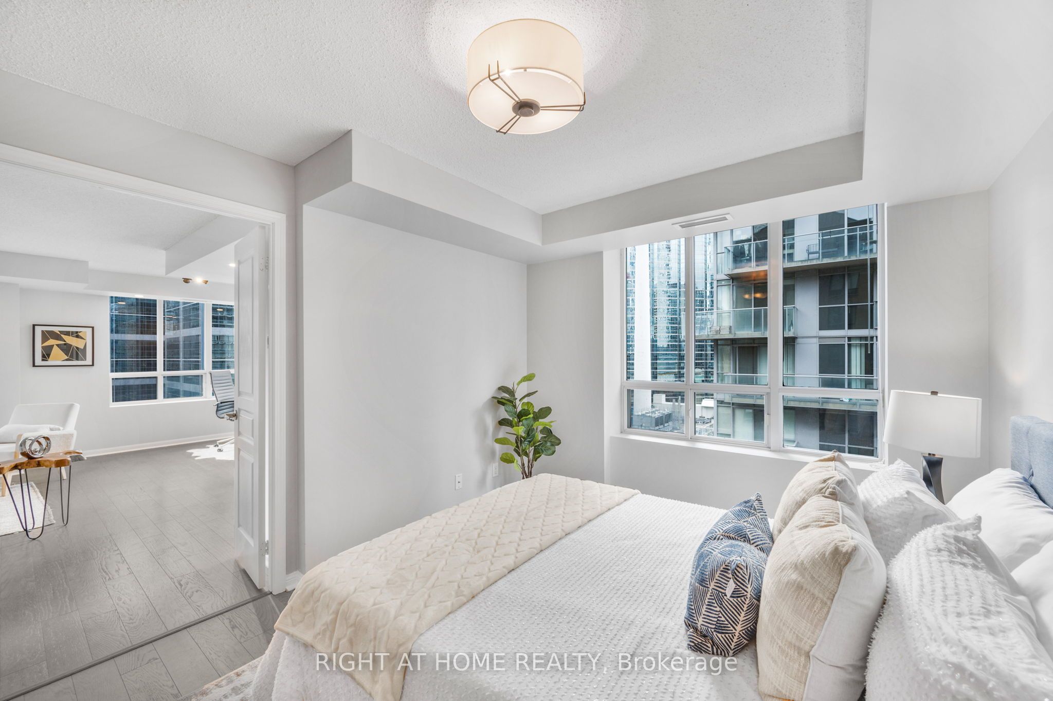 Photo 54 of Unit 1415, 140 Simcoe Street, Toronto, Waterfront Communities — HOMEH