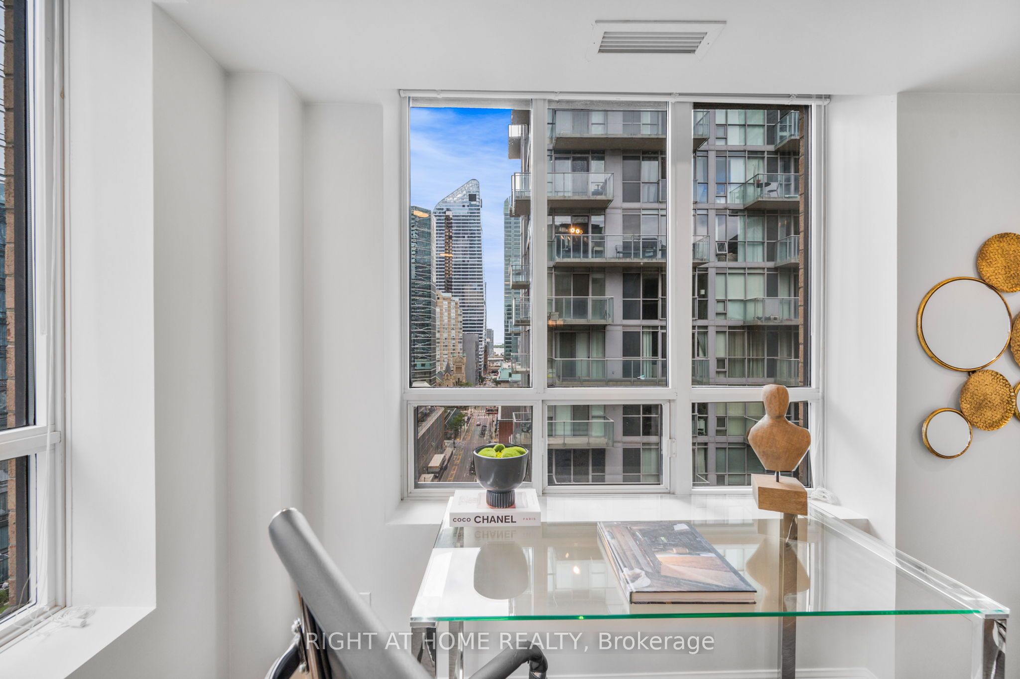 Photo 44 of Unit 1415, 140 Simcoe Street, Toronto, Waterfront Communities — HOMEH