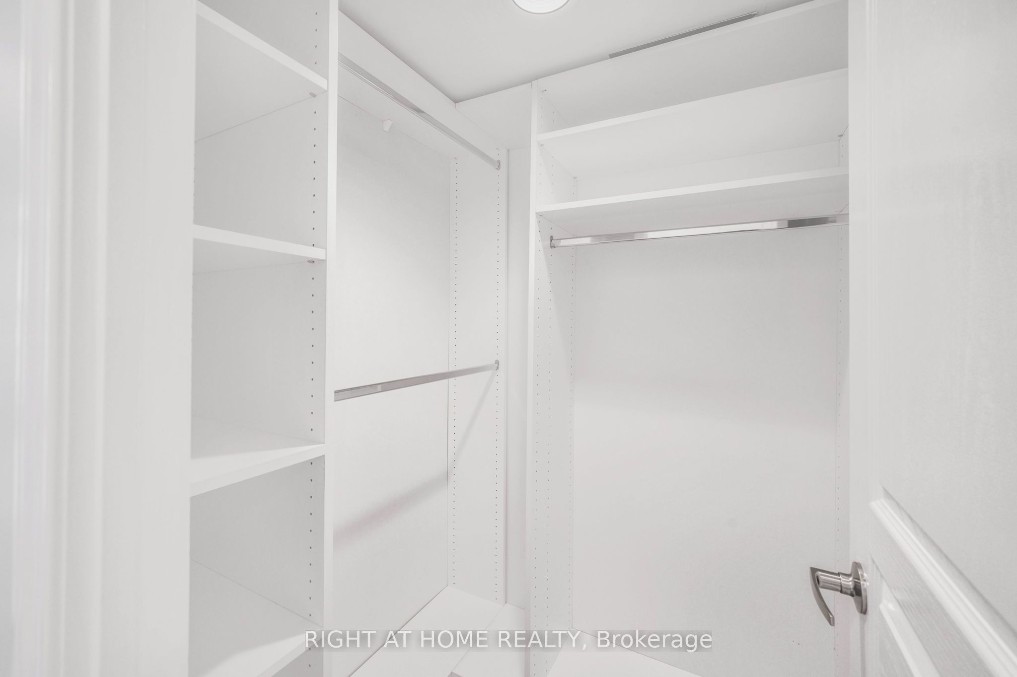 Photo 56 of Unit 1415, 140 Simcoe Street, Toronto, Waterfront Communities — HOMEH