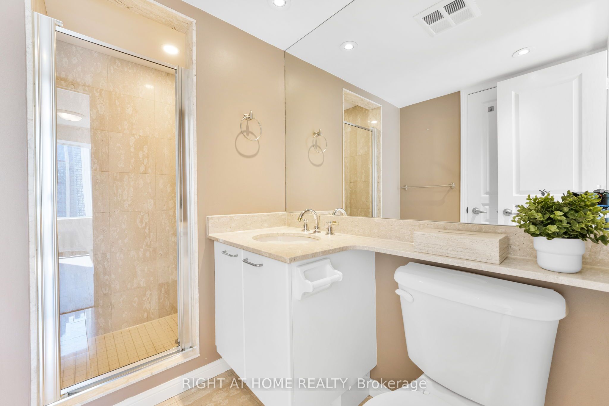 Photo 65 of Unit 1415, 140 Simcoe Street, Toronto, Waterfront Communities — HOMEH