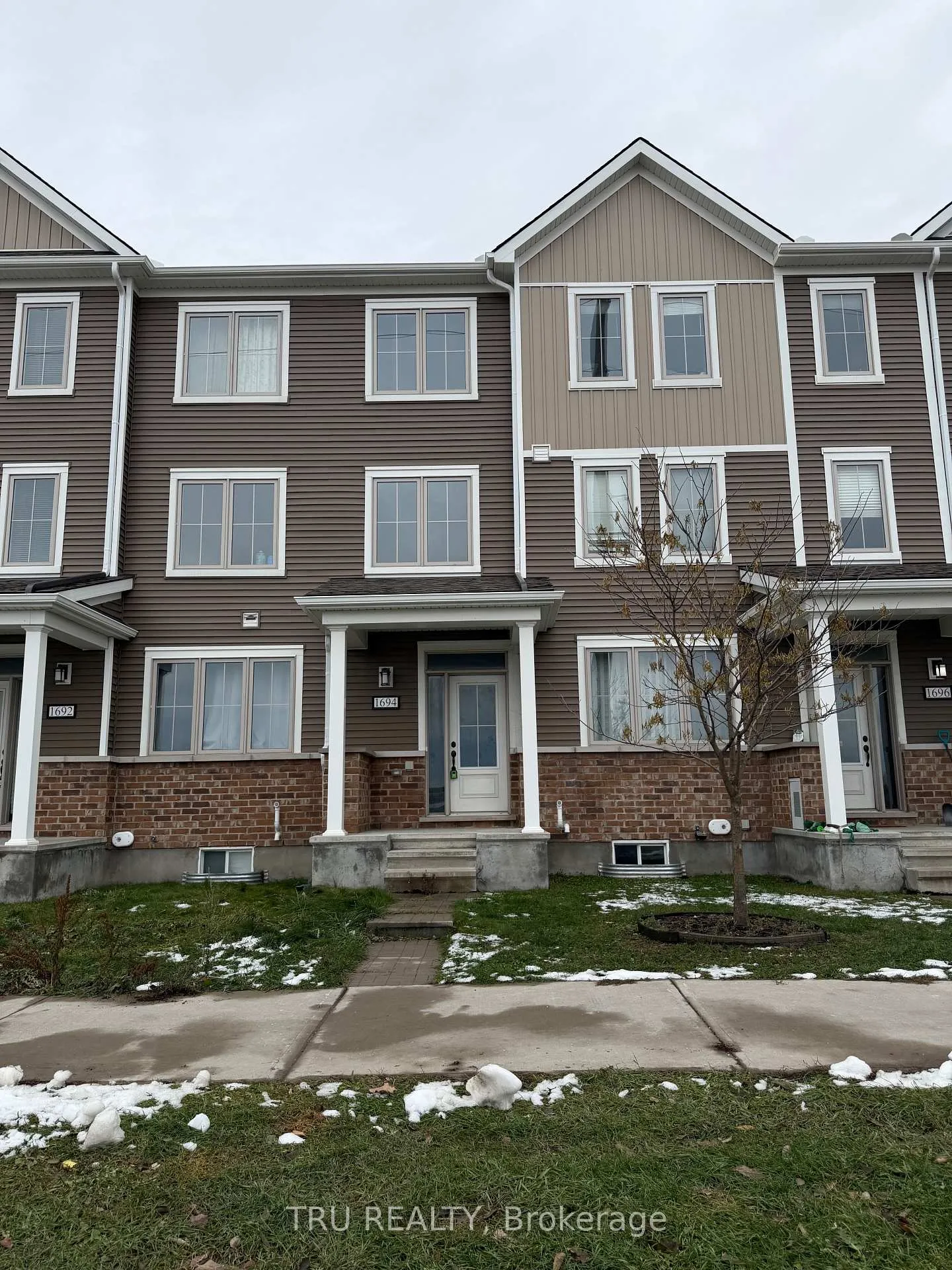 Front of 1694 Maple Grove Road