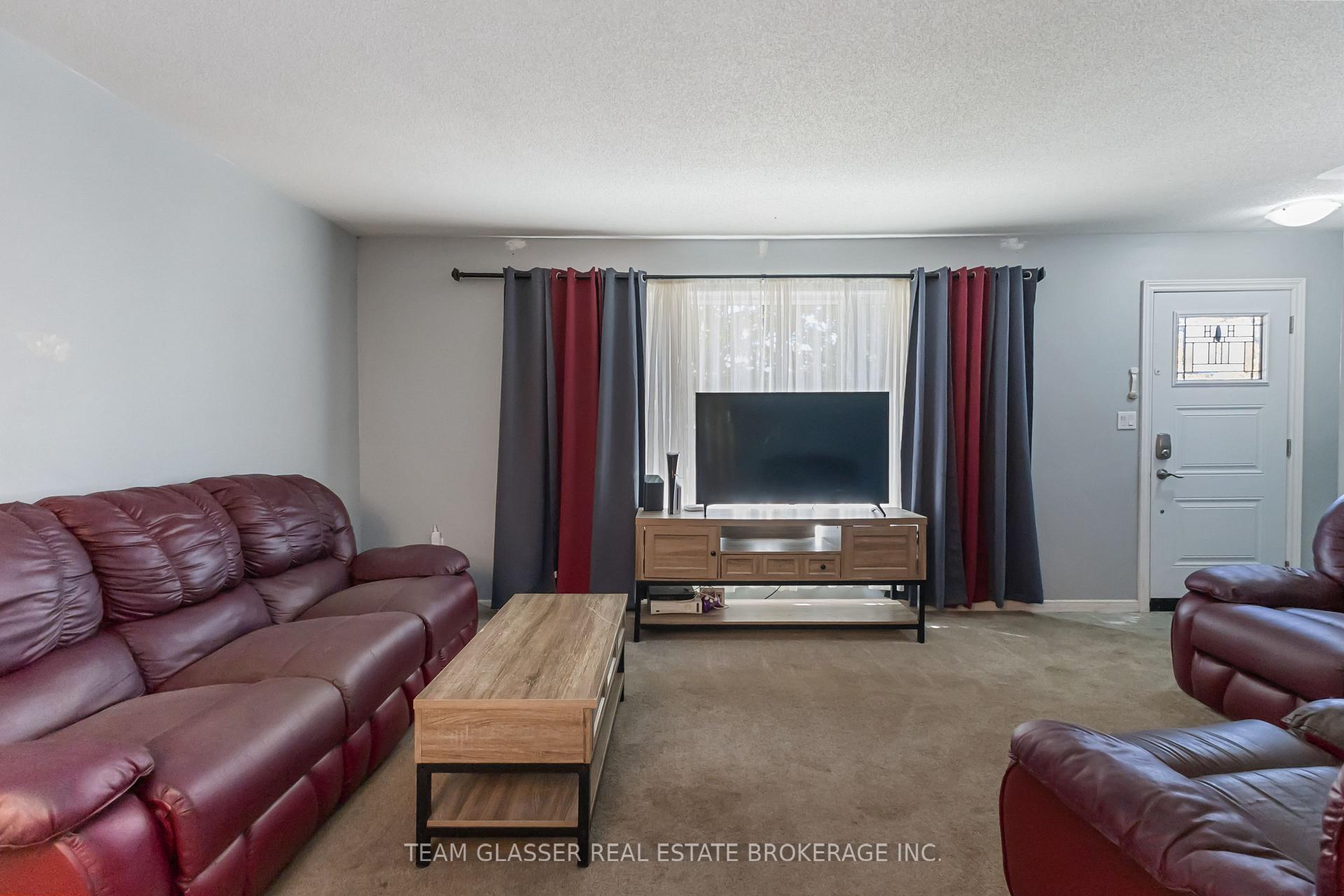 Photo 23 of 17 Carrie Crescent, St. Thomas — HOMEH