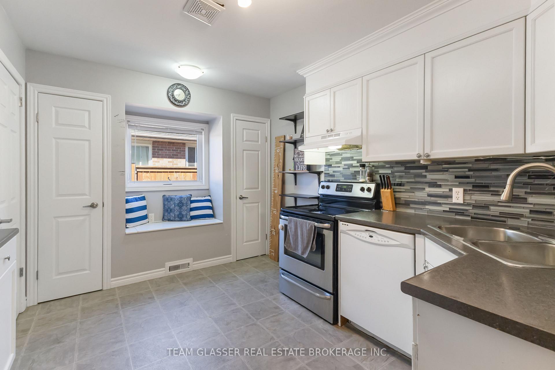 Photo 26 of 17 Carrie Crescent, St. Thomas — HOMEH