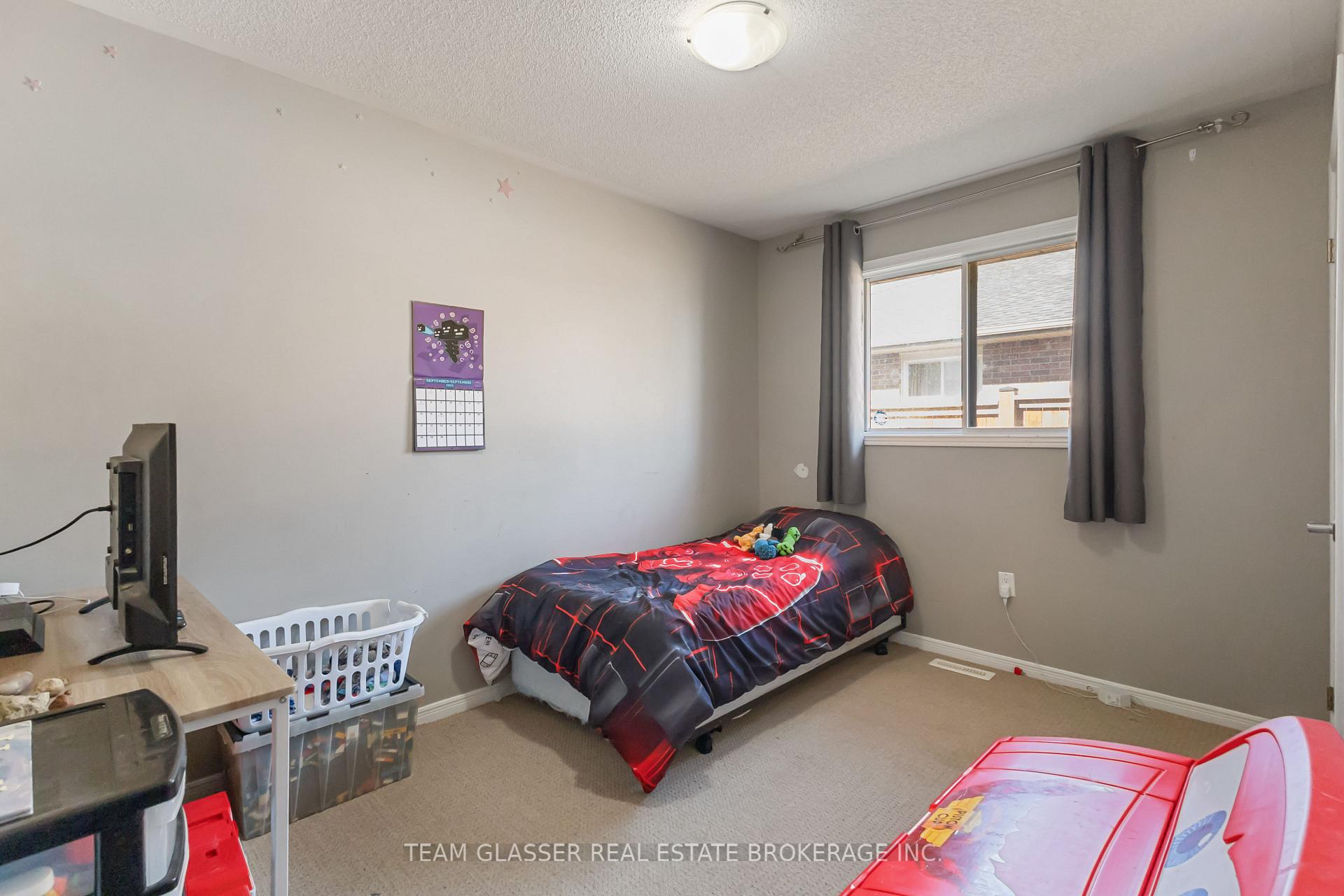 Photo 41 of 17 Carrie Crescent, St. Thomas — HOMEH