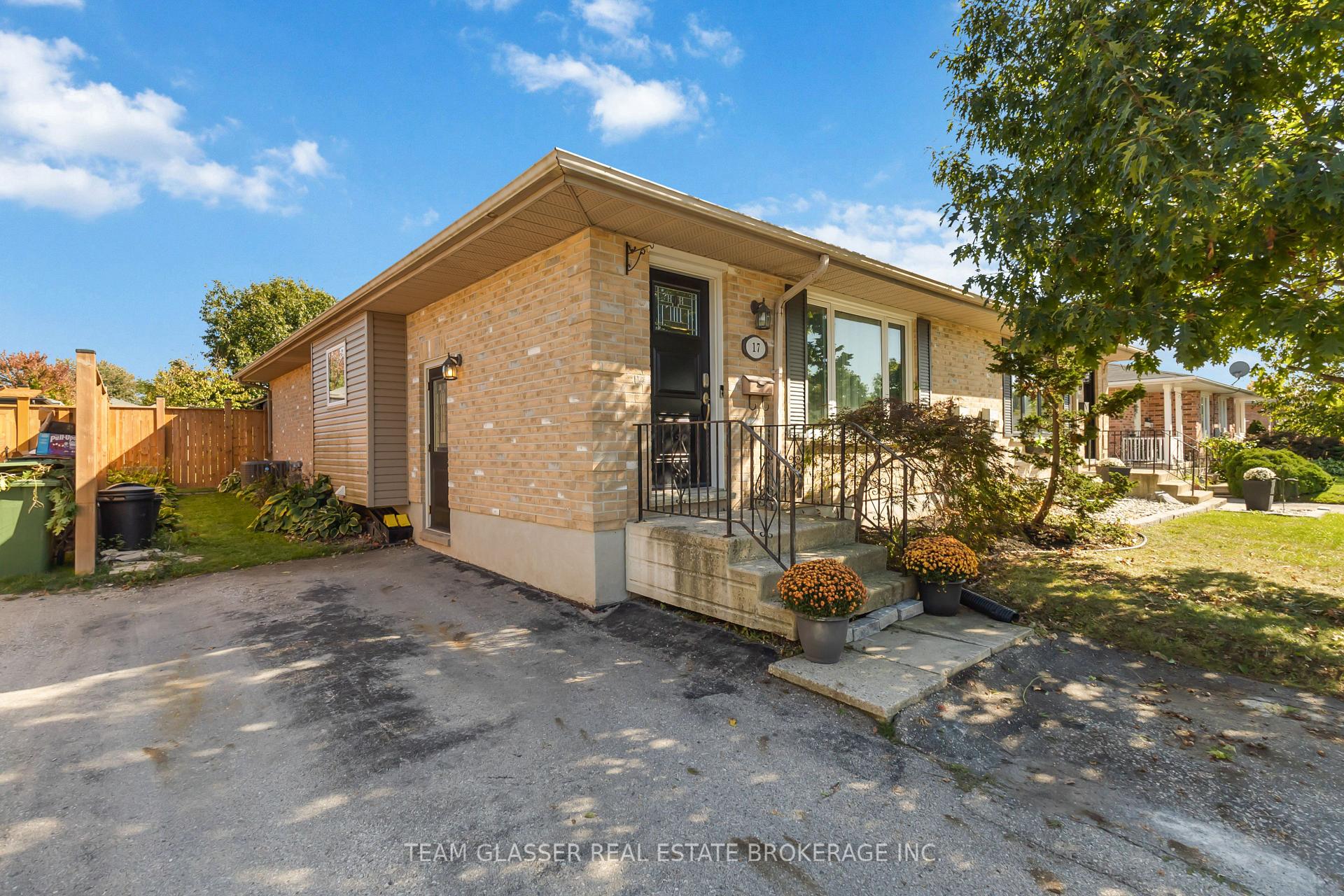 Photo 45 of 17 Carrie Crescent, St. Thomas — HOMEH