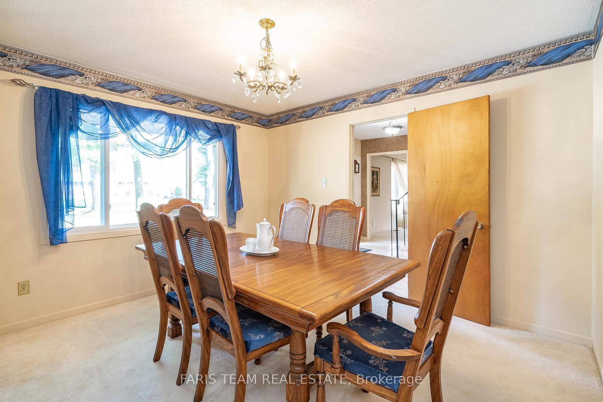 Photo 7 of 15 Lawrence Avenue, Springwater, Anten Mills — HOMEH