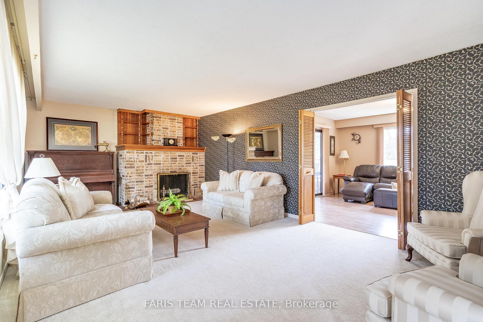 Photo 8 of 15 Lawrence Avenue, Springwater, Anten Mills — HOMEH