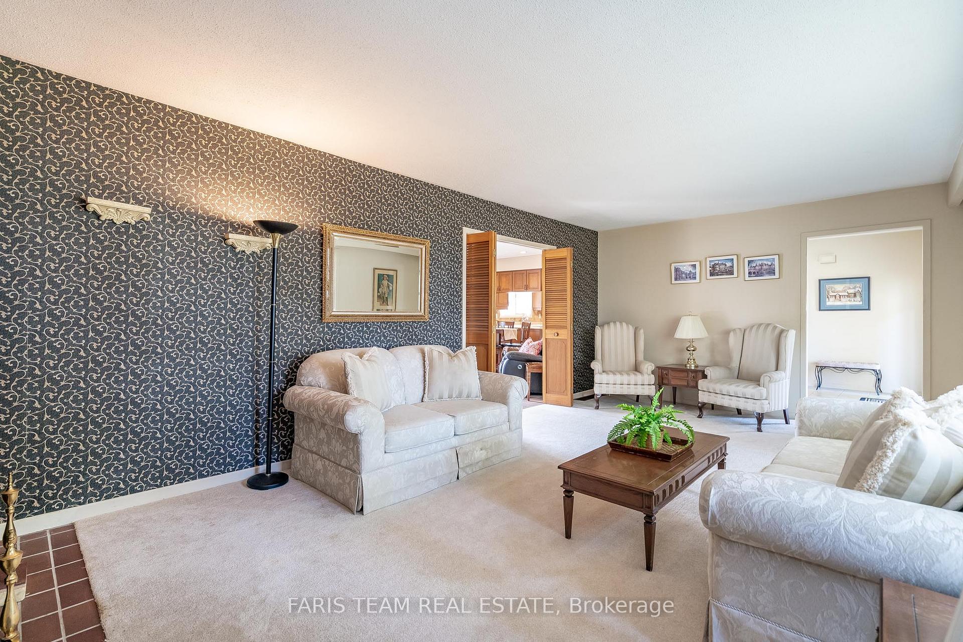 Photo 9 of 15 Lawrence Avenue, Springwater, Anten Mills — HOMEH