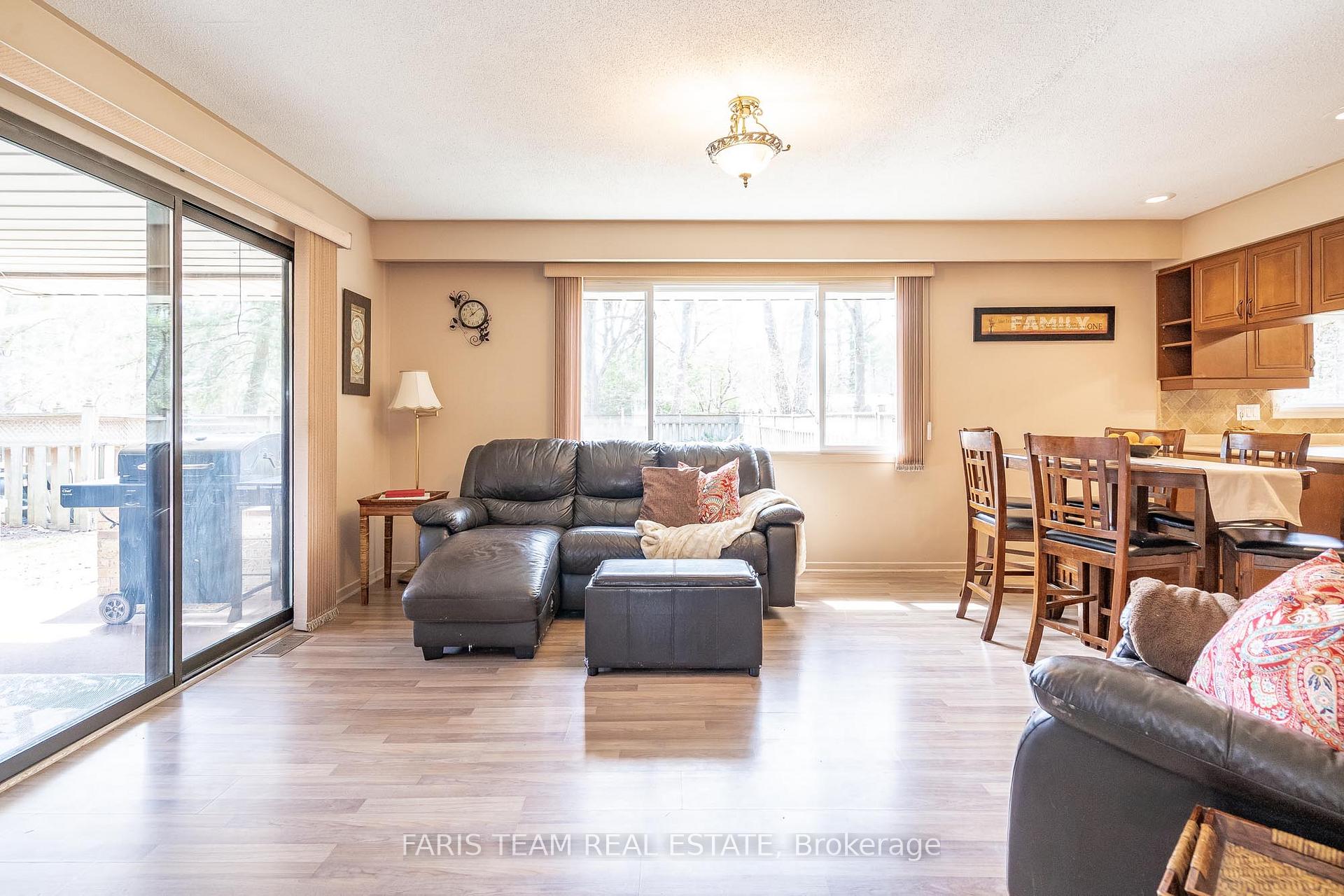 Photo 10 of 15 Lawrence Avenue, Springwater, Anten Mills — HOMEH