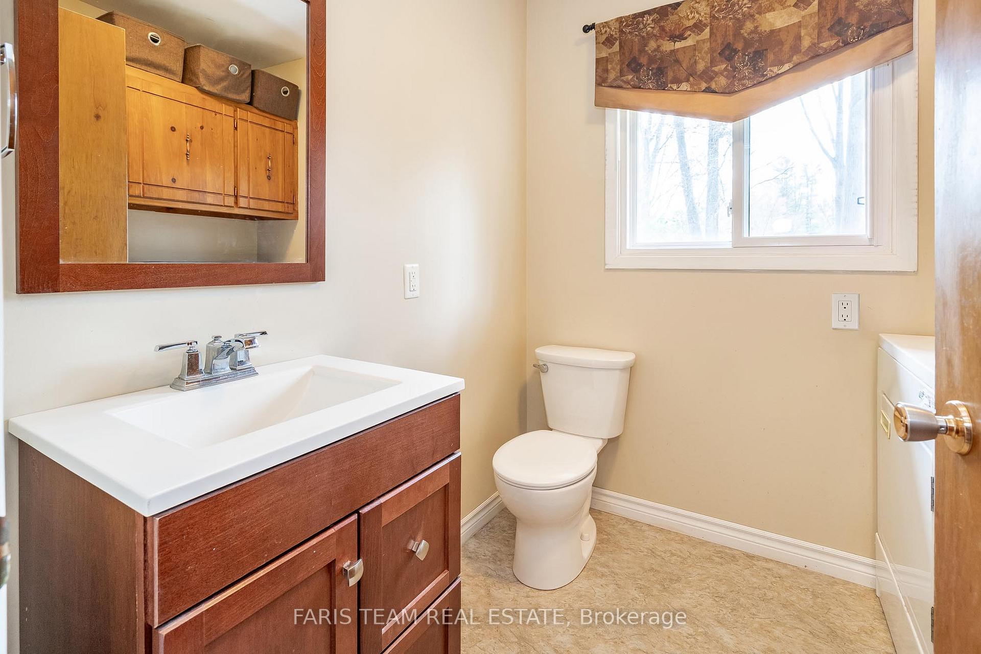 Photo 12 of 15 Lawrence Avenue, Springwater, Anten Mills — HOMEH